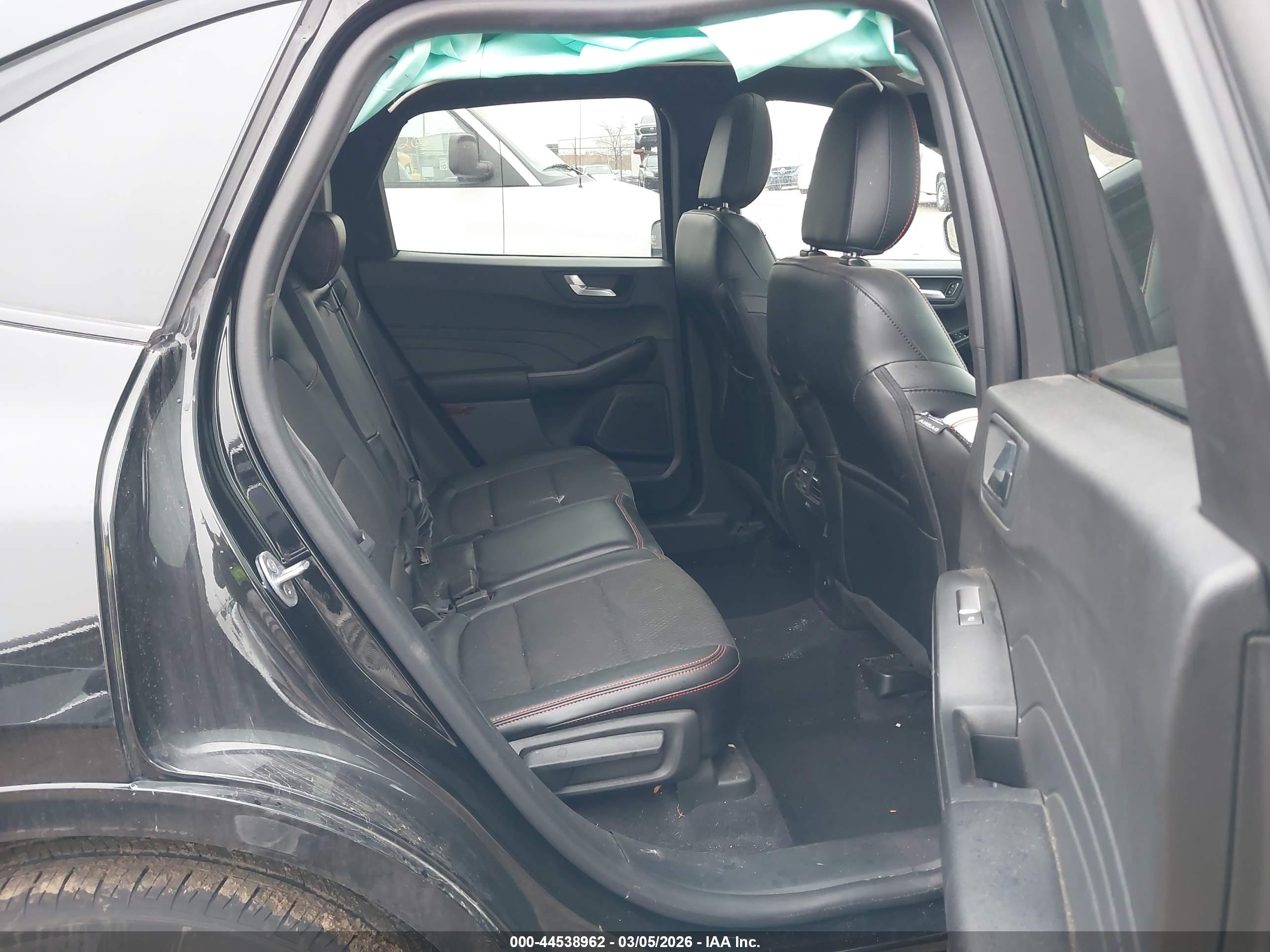 FORD ESCAPE image 8