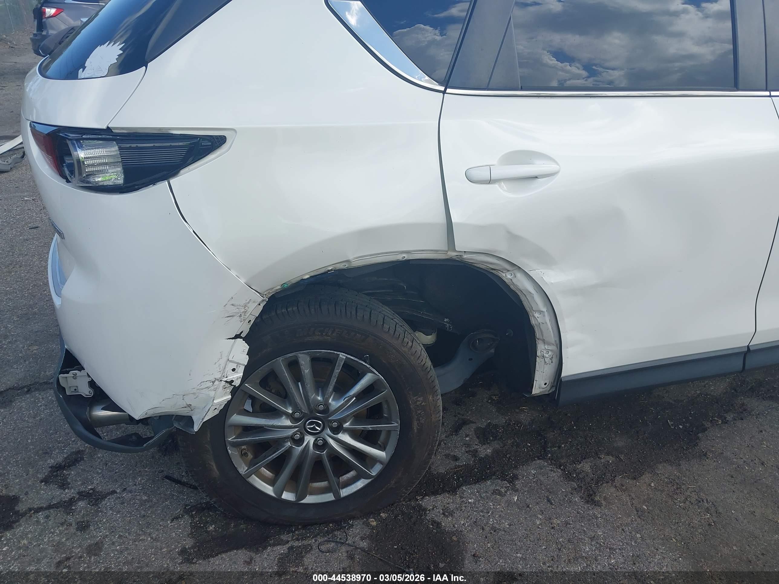 MAZDA CX-5 image 6
