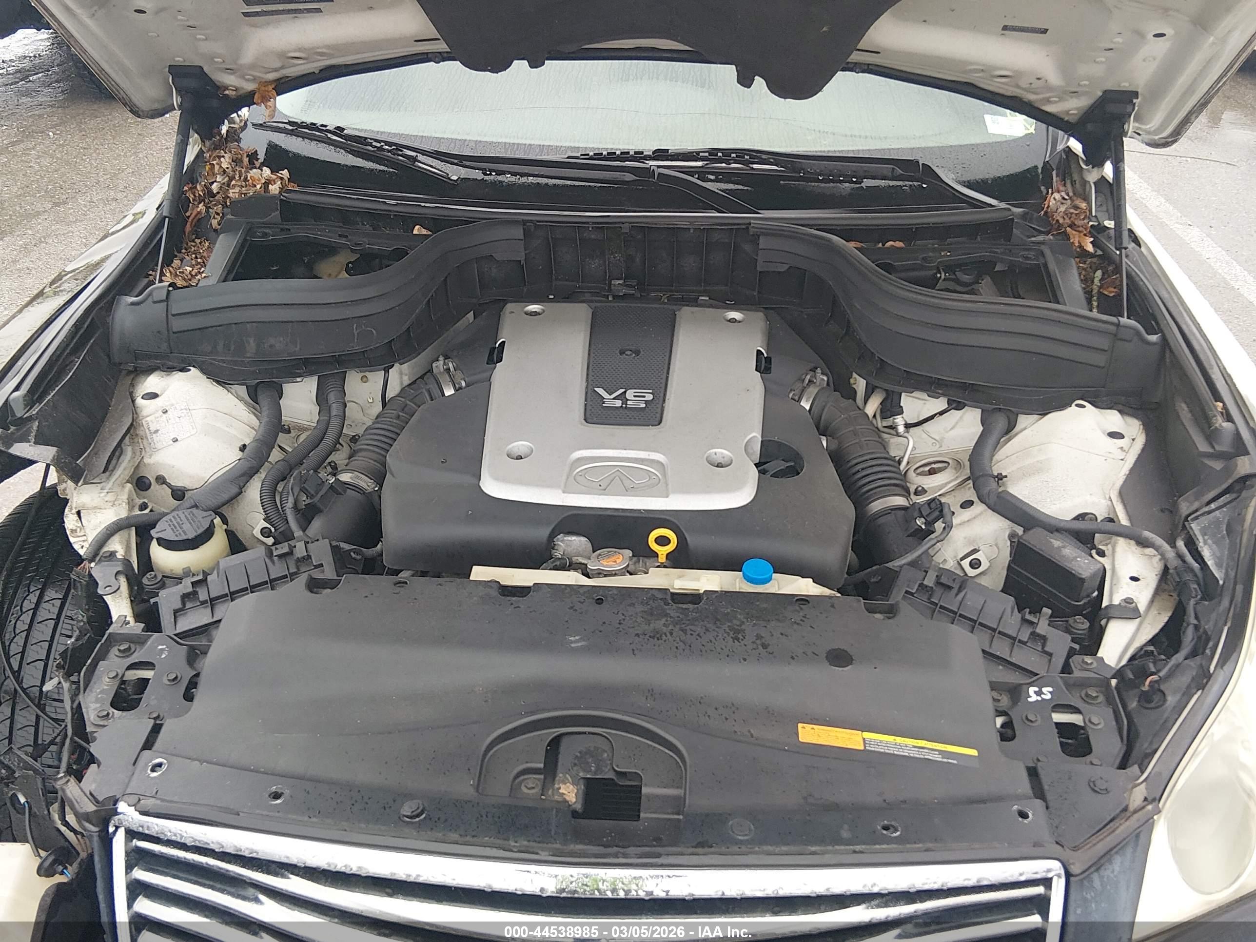 INFINITI EX35 image 10
