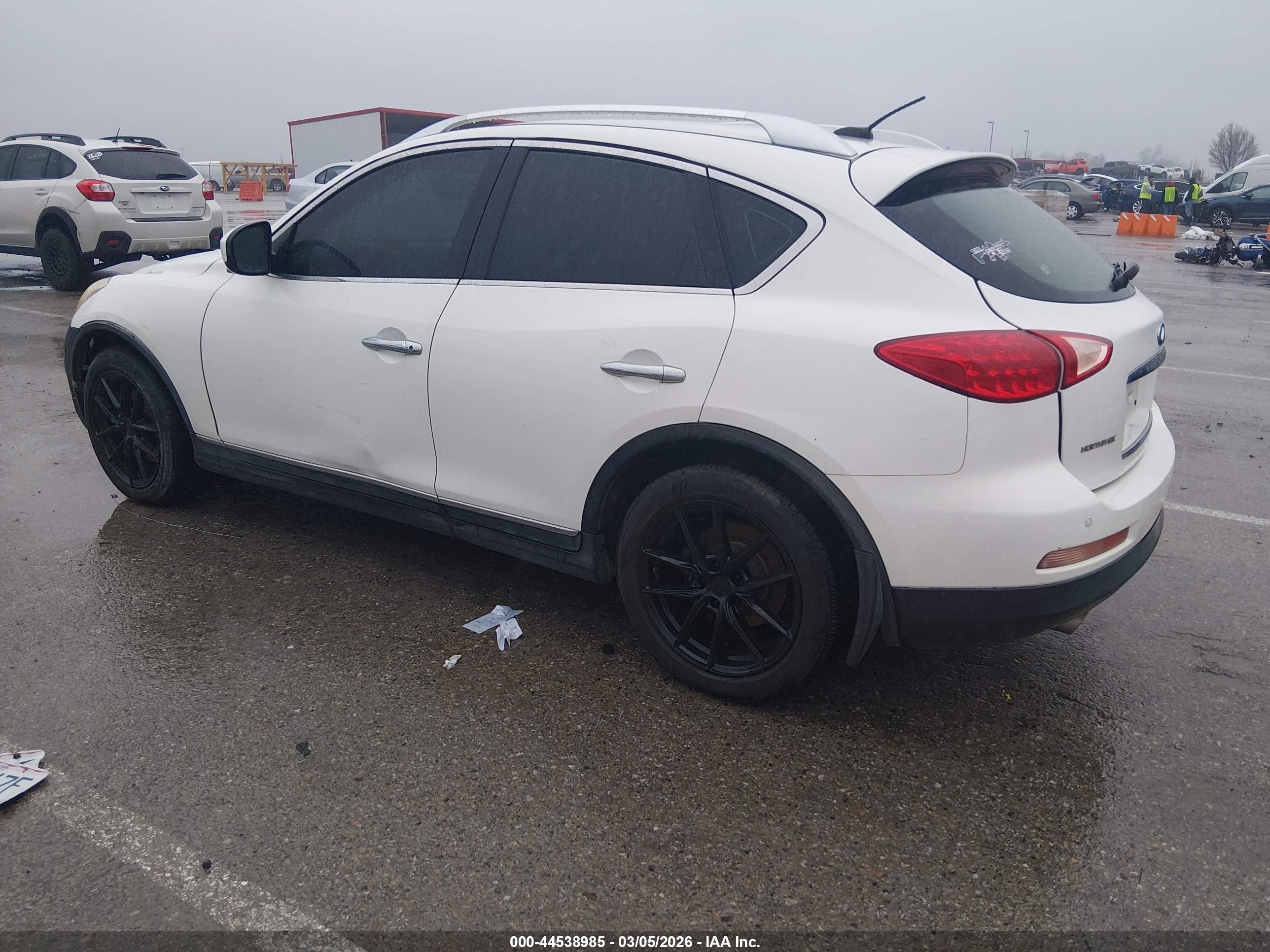 INFINITI EX35 image 3