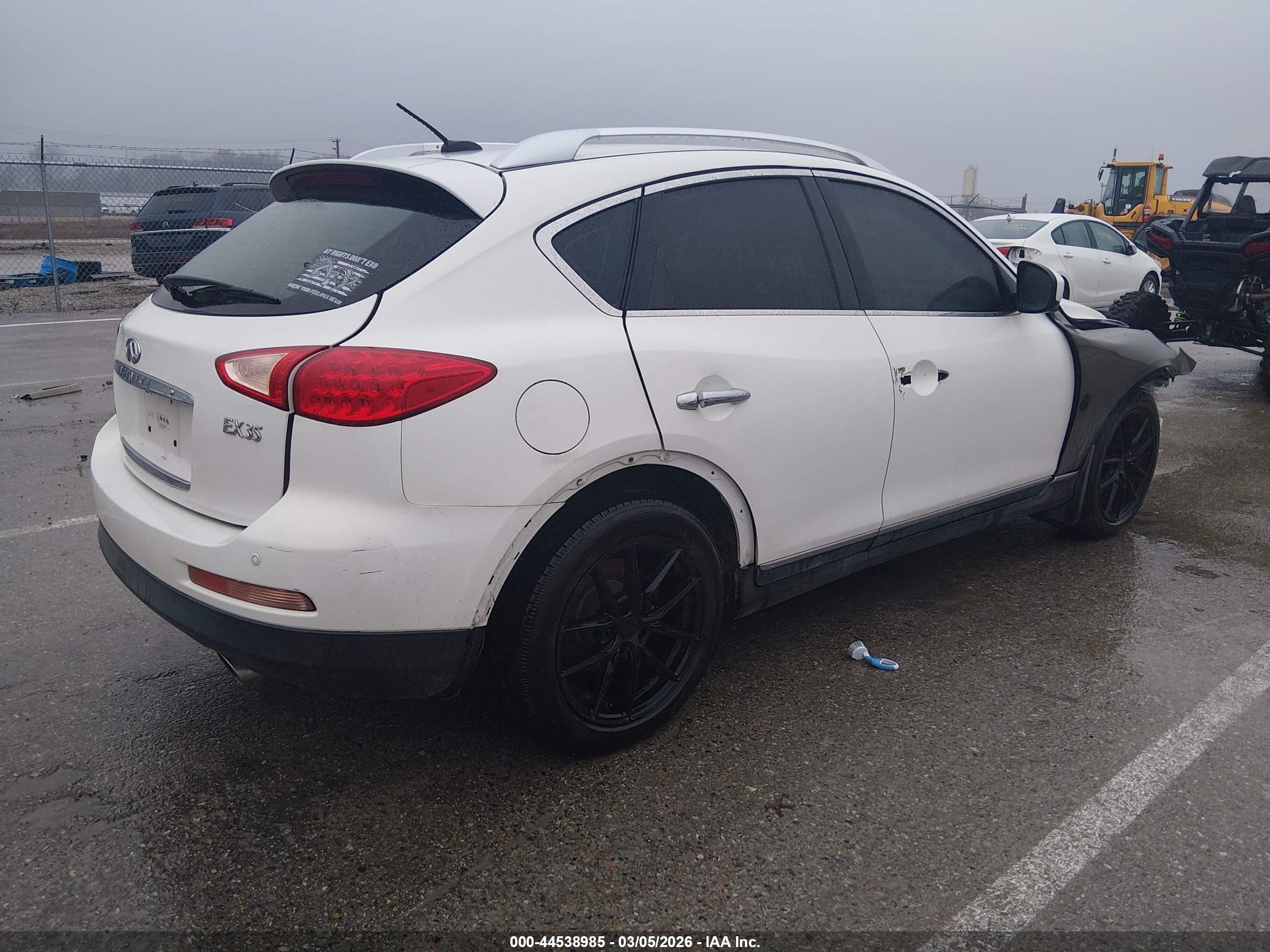 INFINITI EX35 image 4