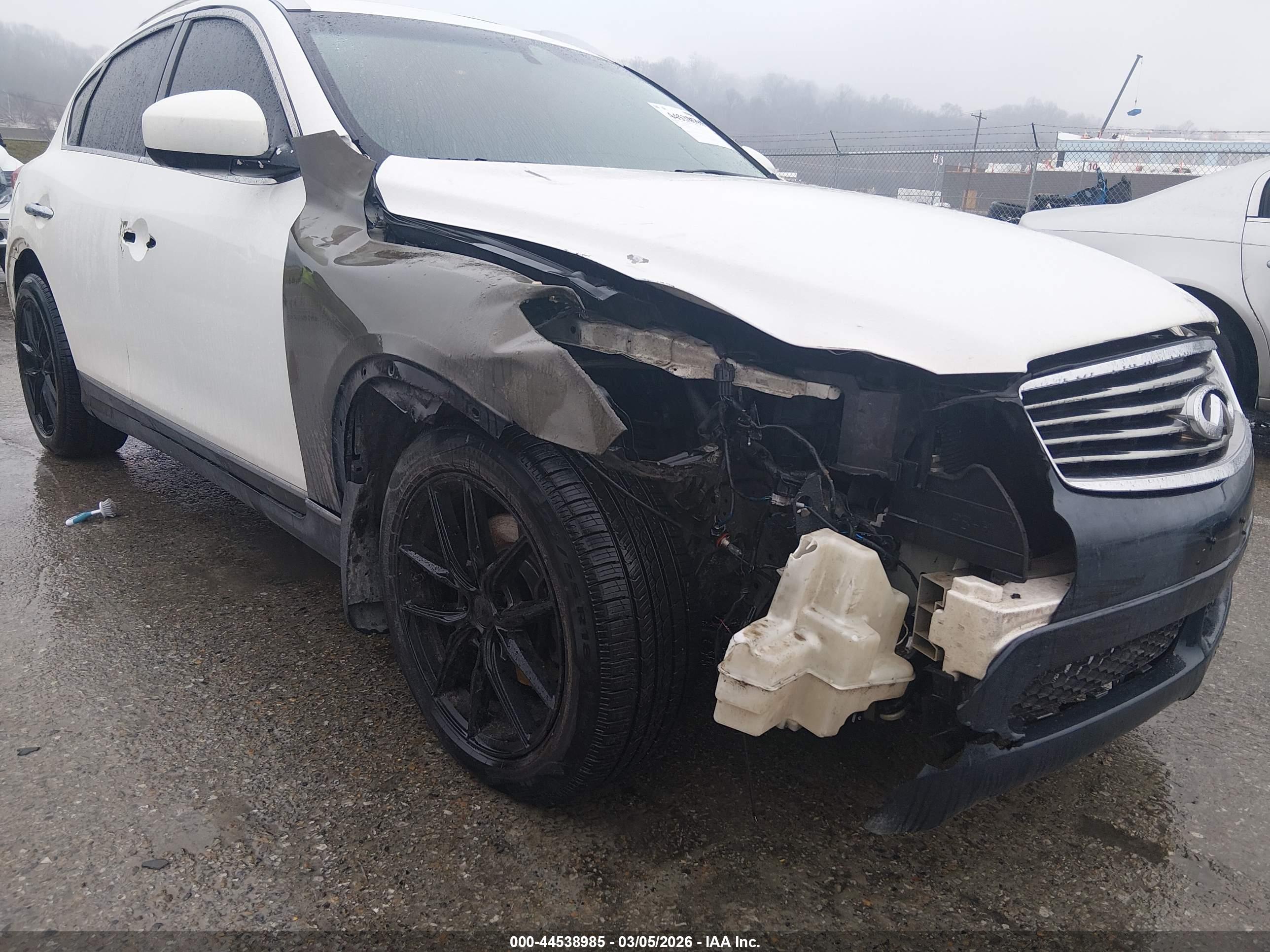 INFINITI EX35 image 6
