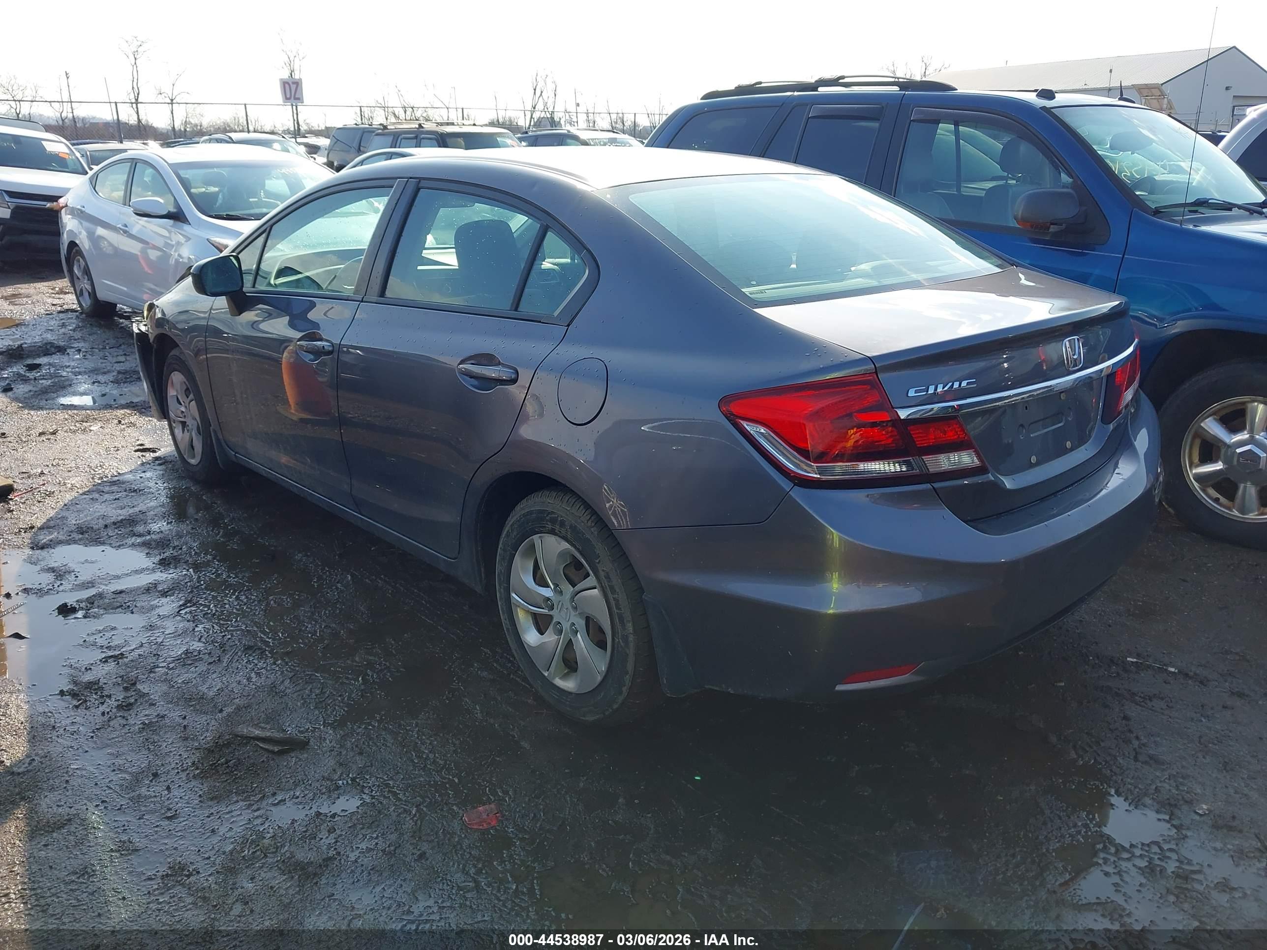 HONDA CIVIC image 3