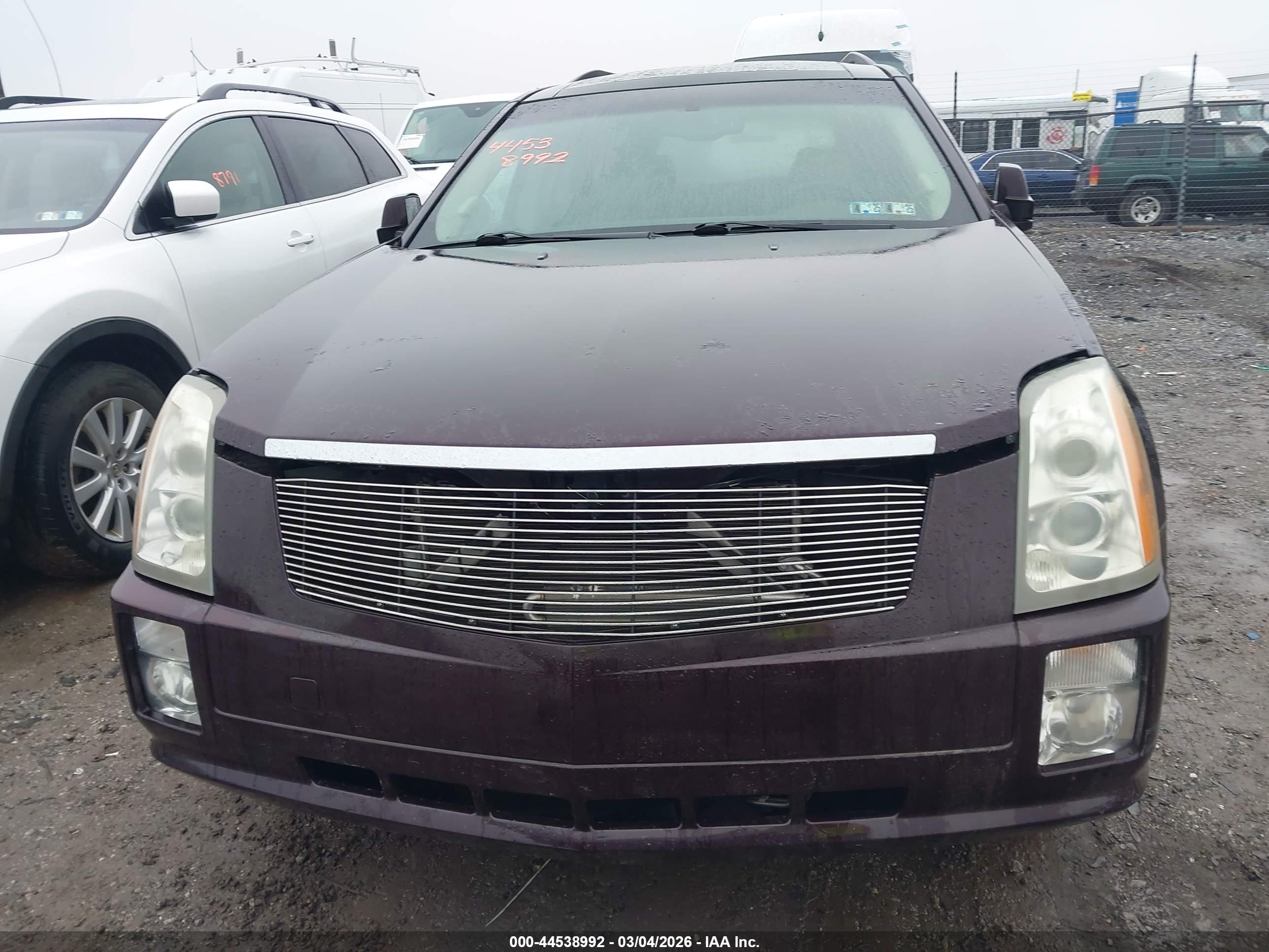 CADILLAC SRX image 6