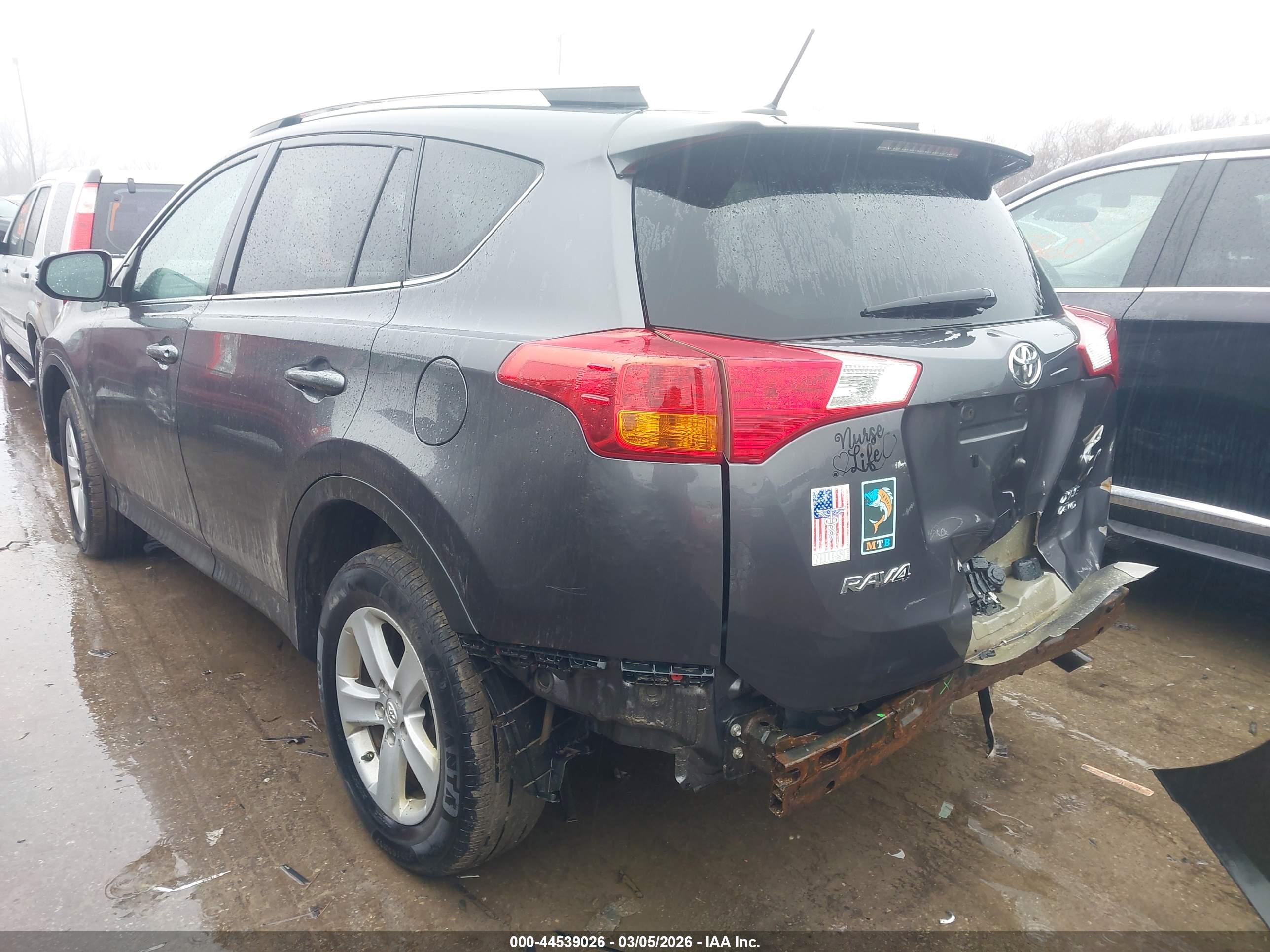 TOYOTA RAV4 image 3