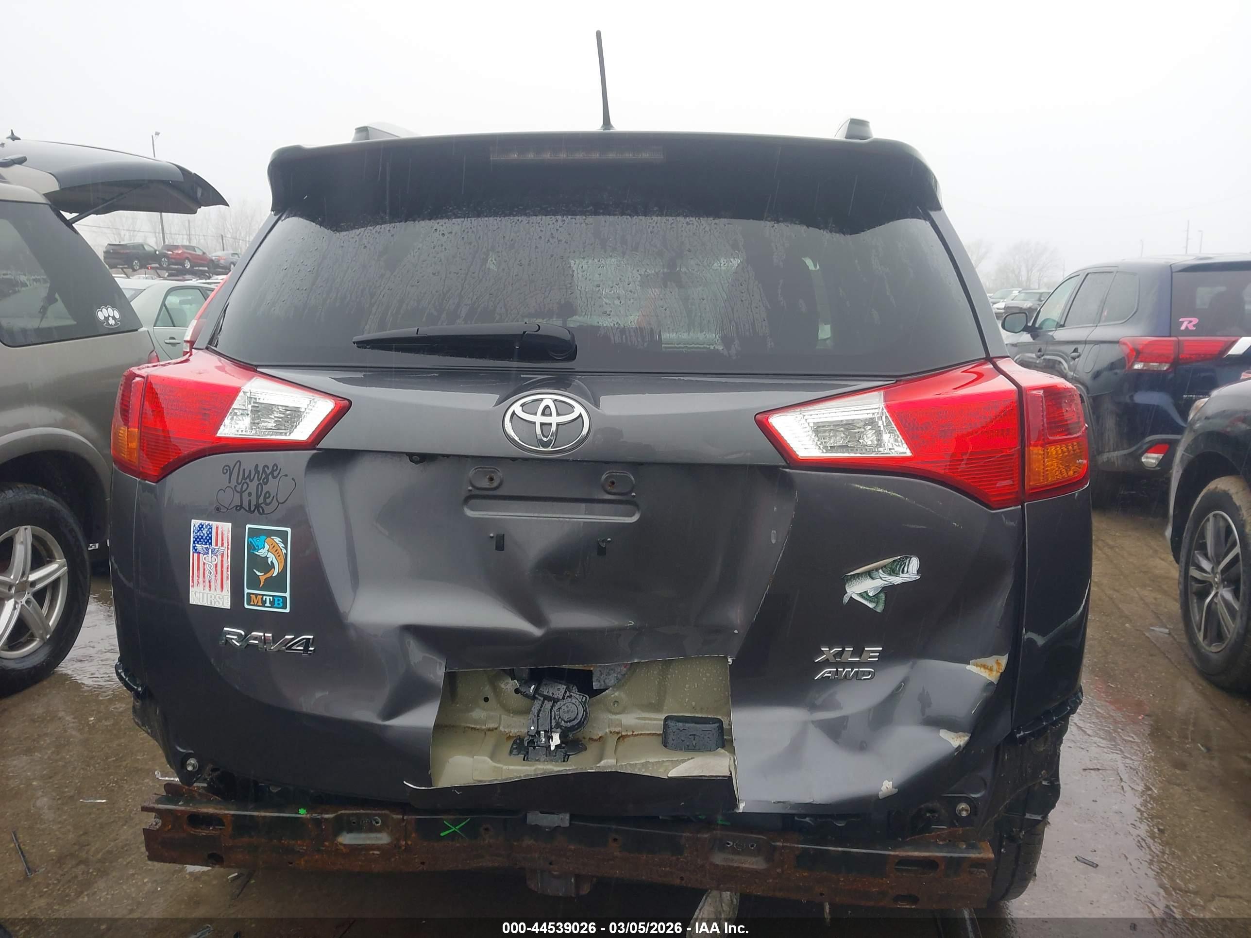 TOYOTA RAV4 image 6
