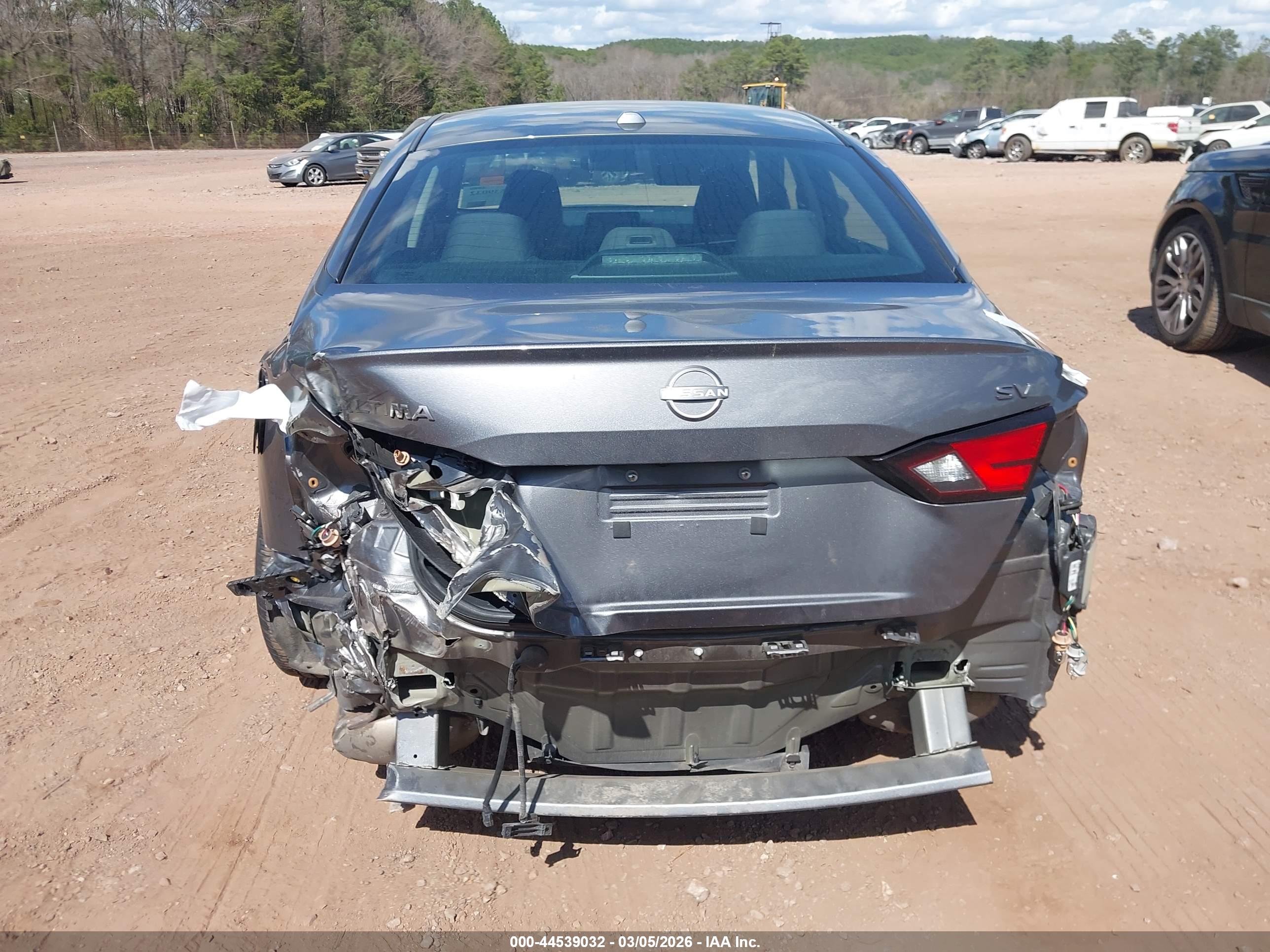 NISSAN ALTIMA image 6