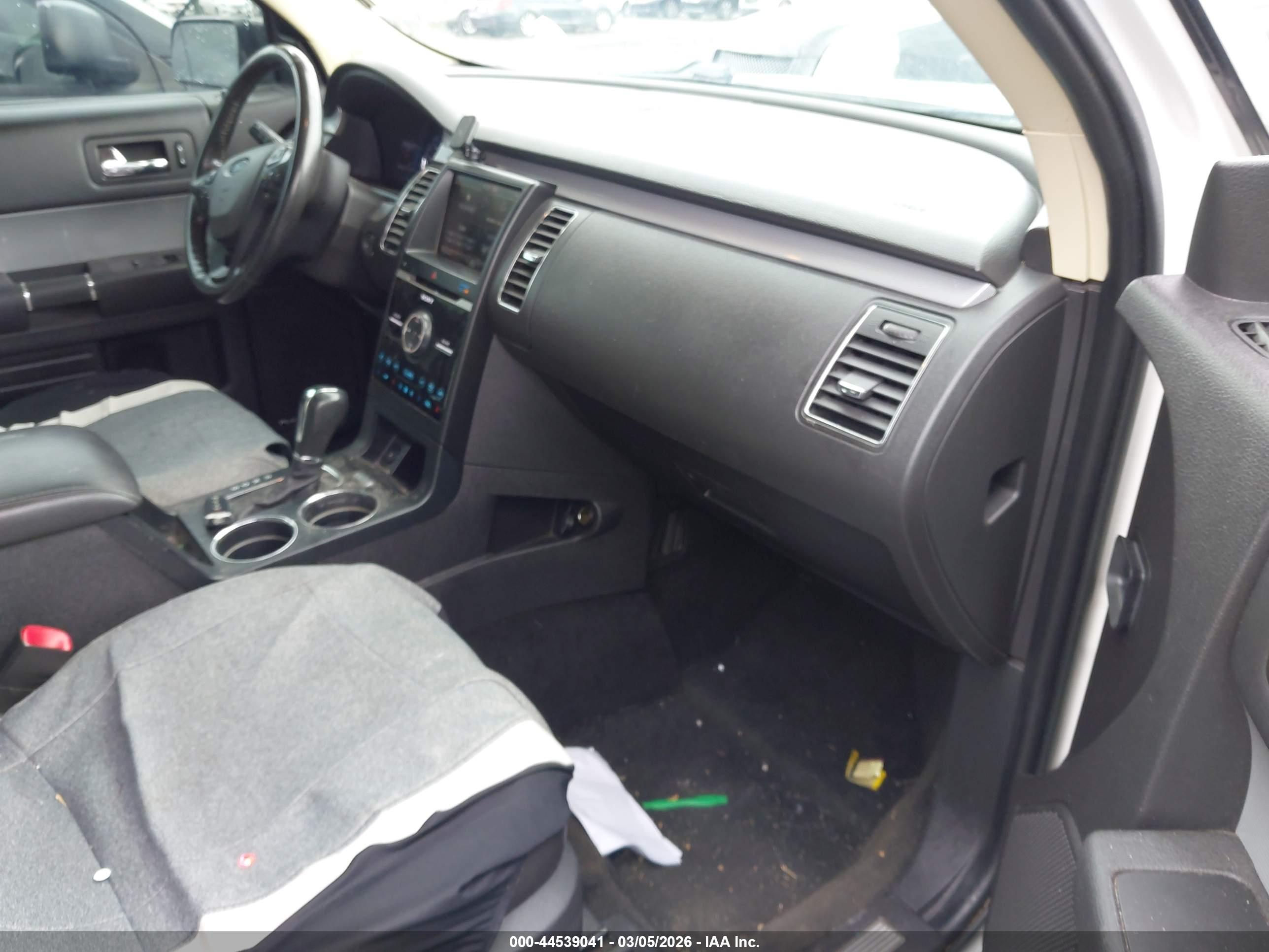 FORD FLEX image 5