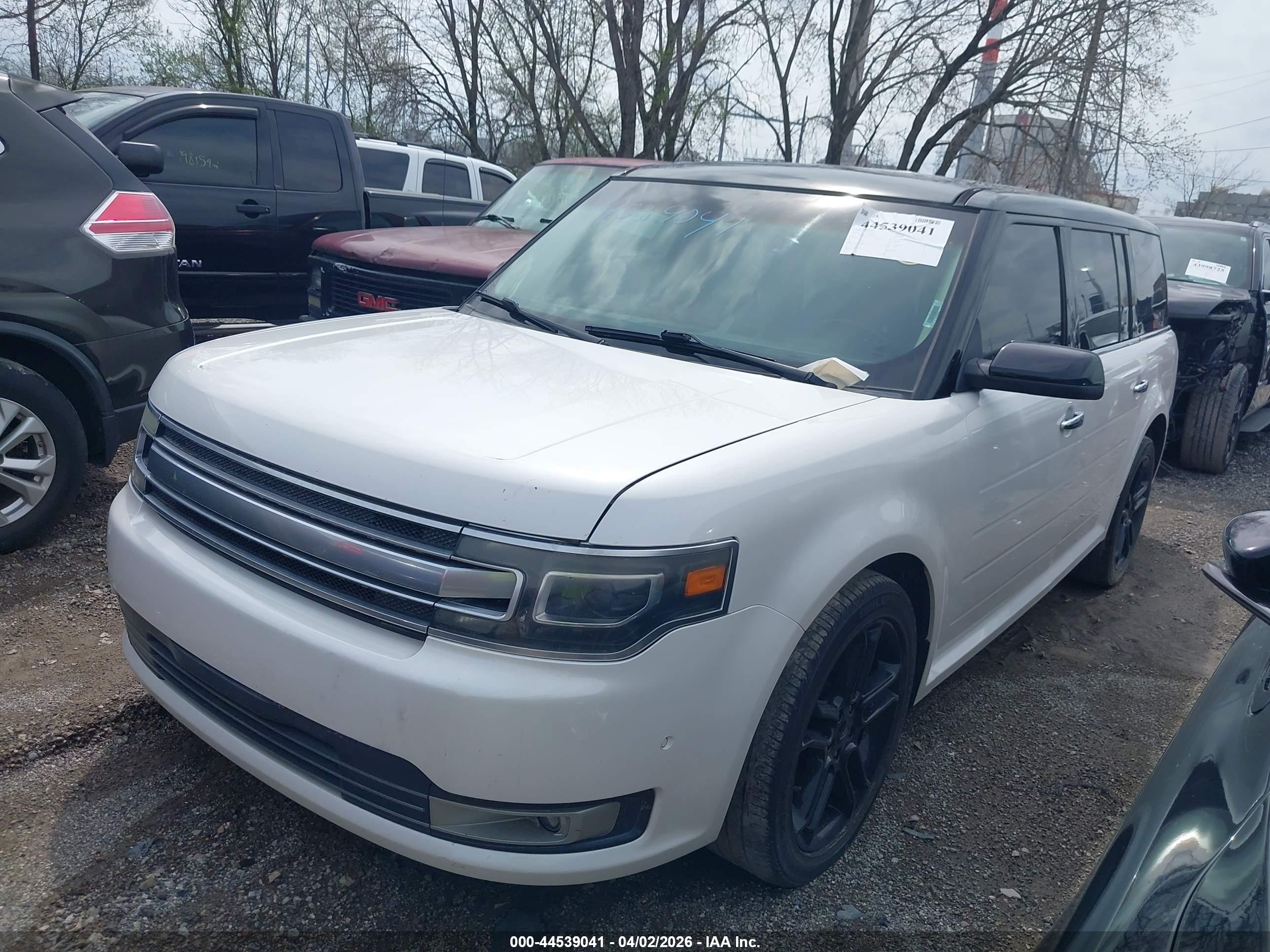 FORD FLEX image 6