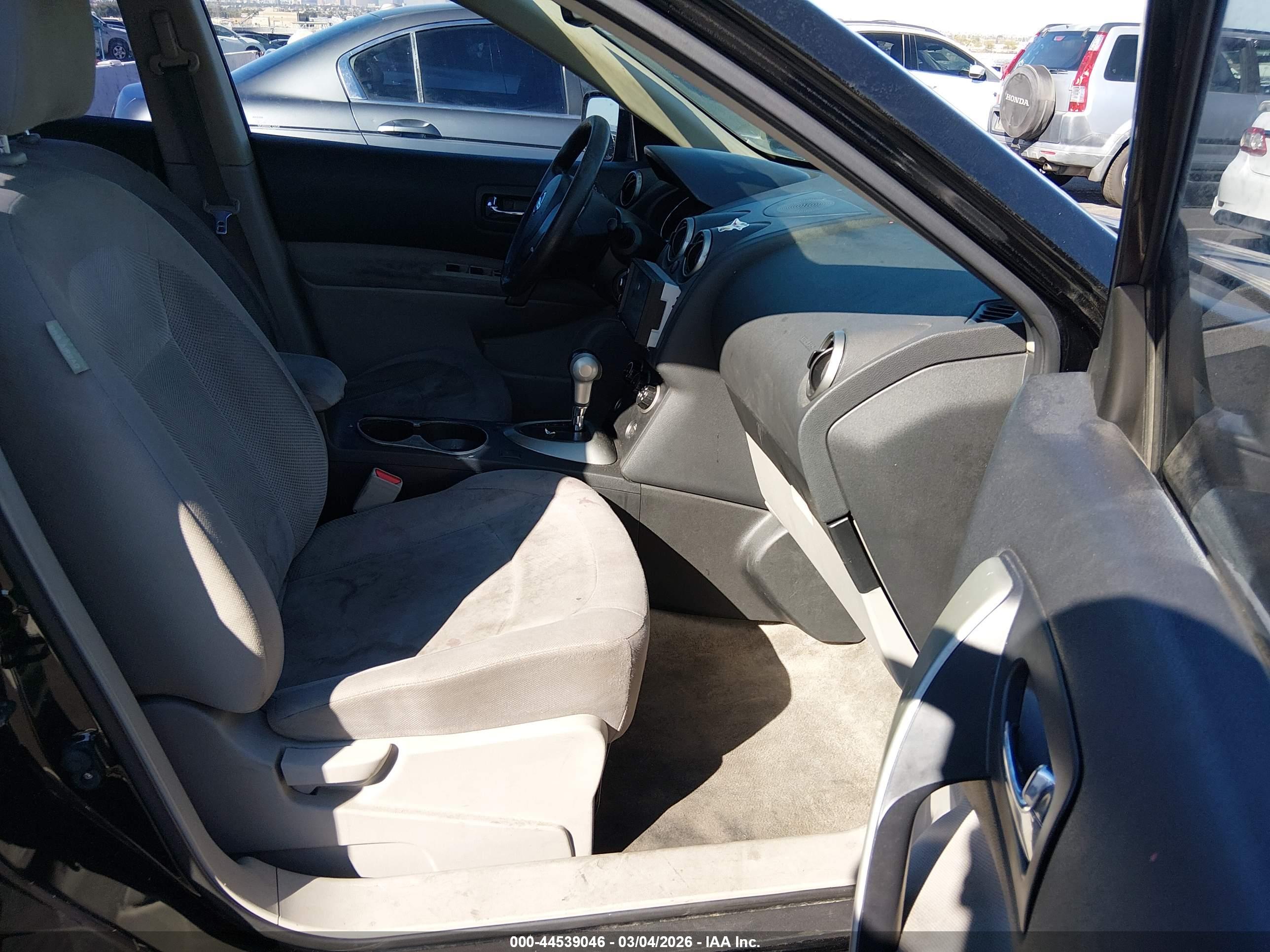 NISSAN ROGUE image 5