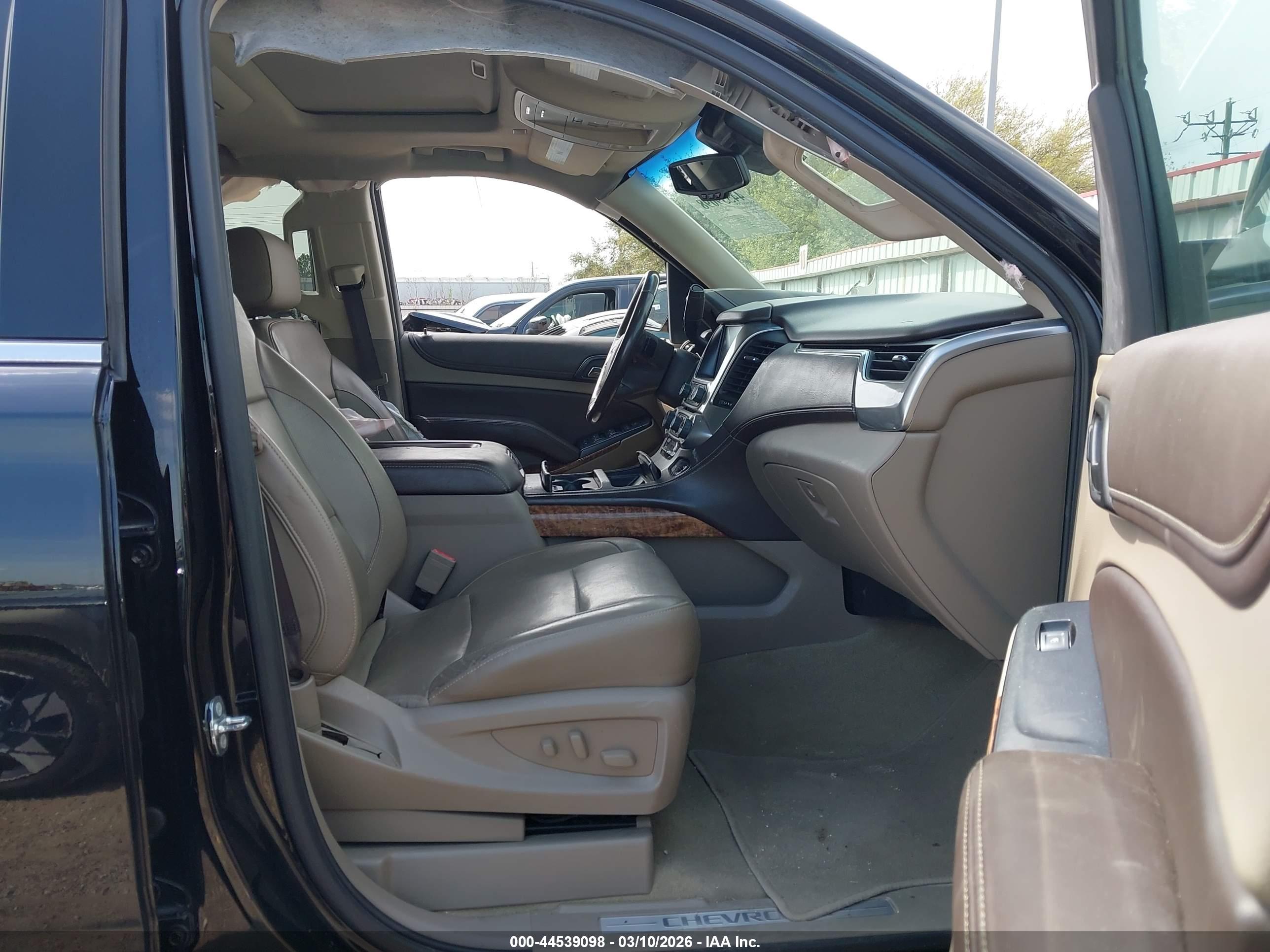CHEVROLET TAHOE image 5