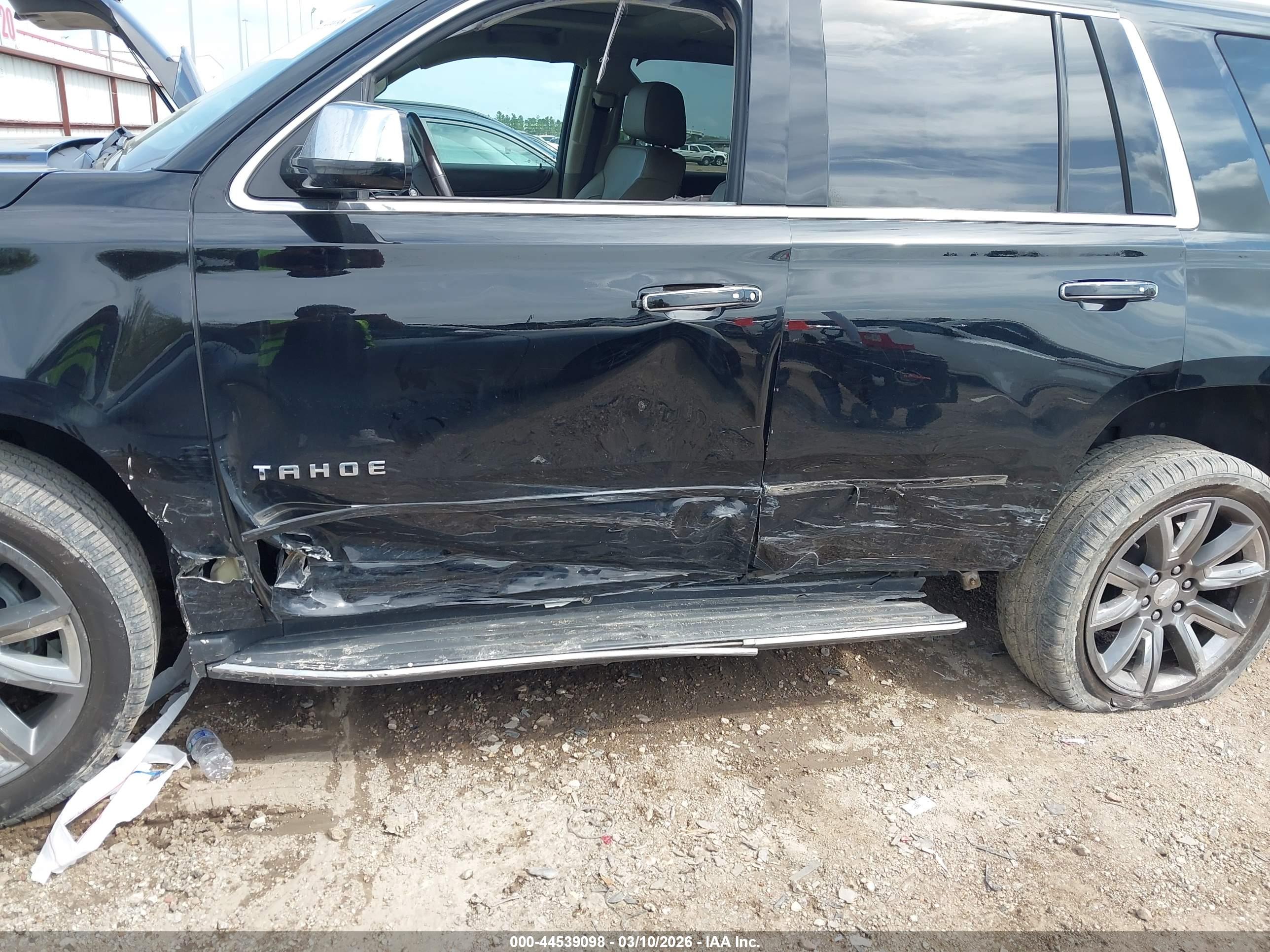 CHEVROLET TAHOE image 6