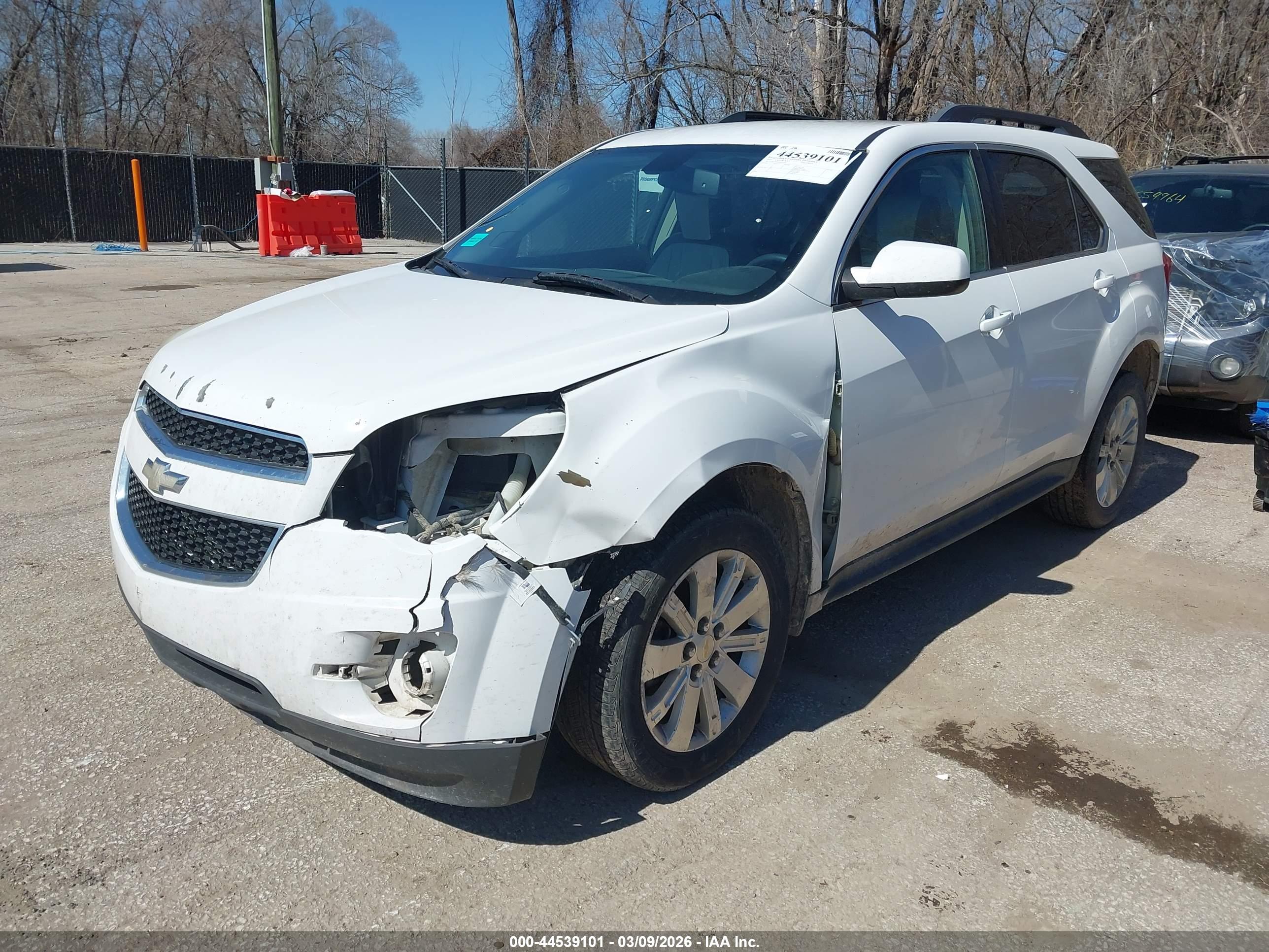 CHEVROLET EQUINOX image 2