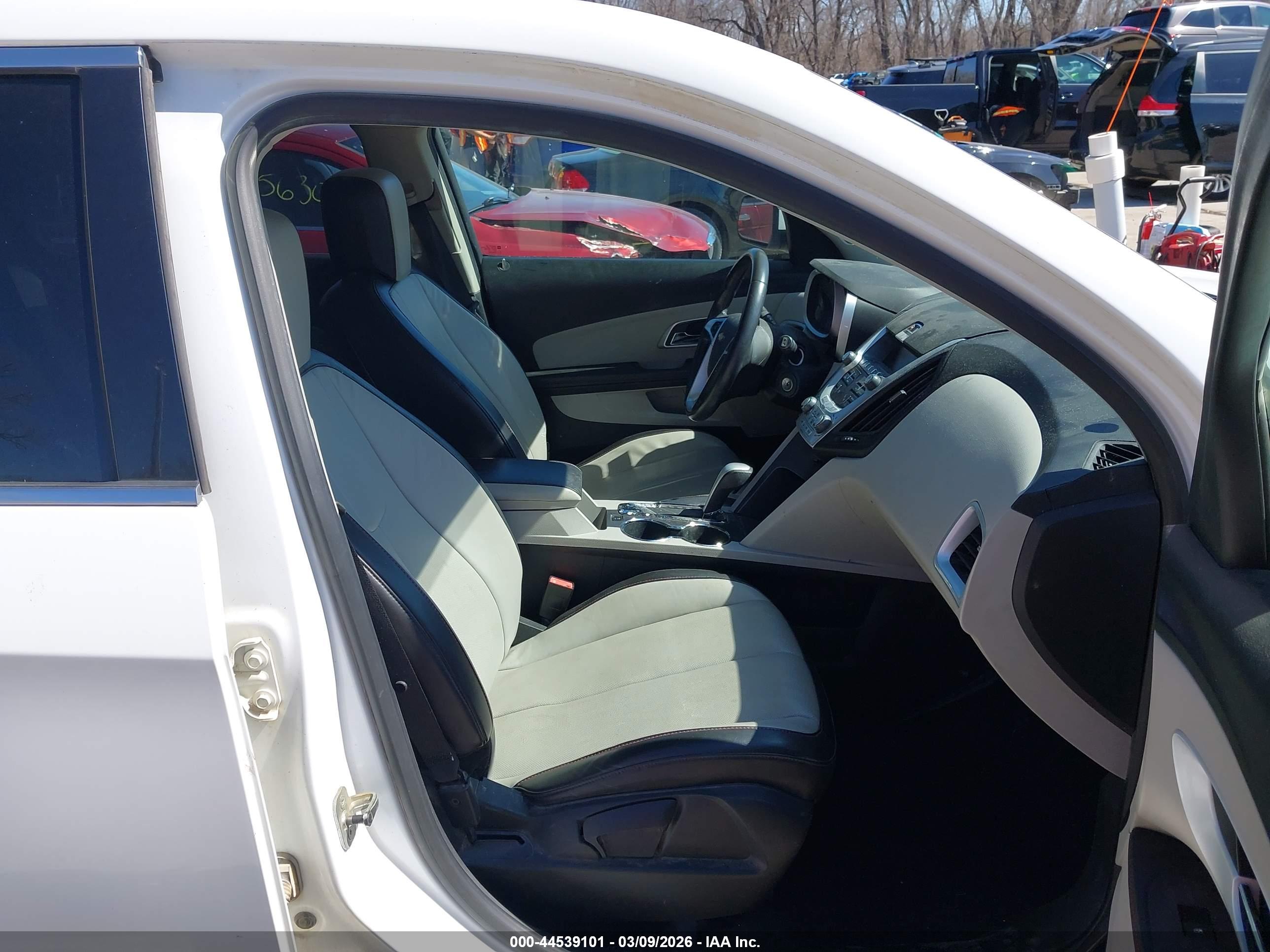 CHEVROLET EQUINOX image 5