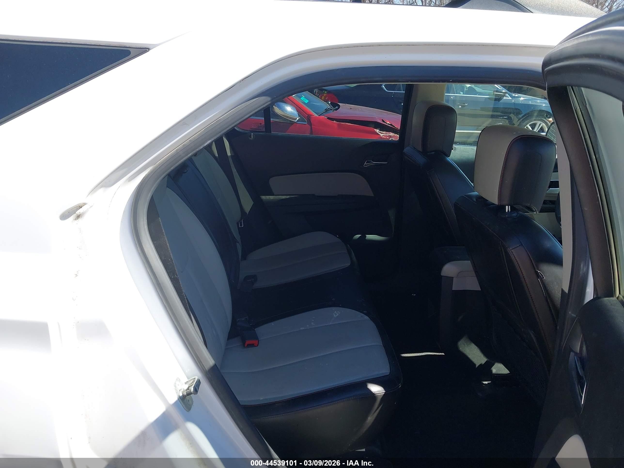 CHEVROLET EQUINOX image 8