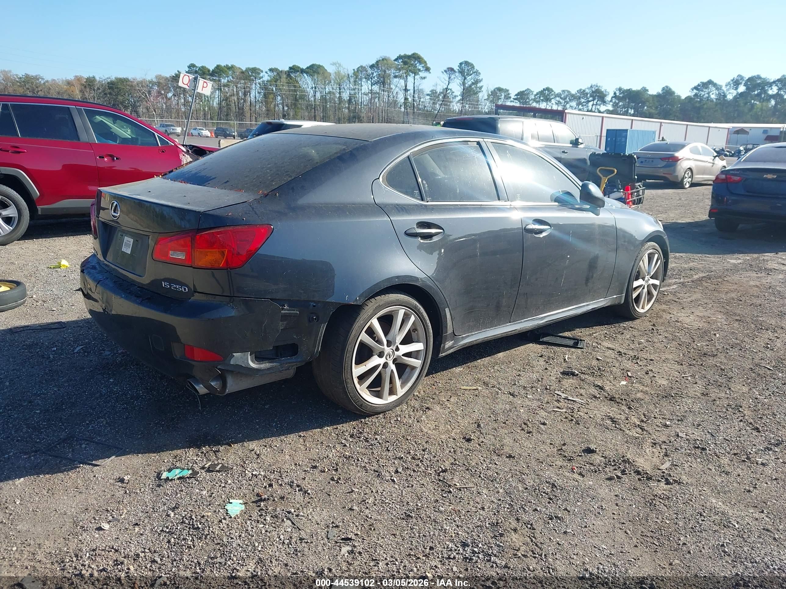 LEXUS IS image 4