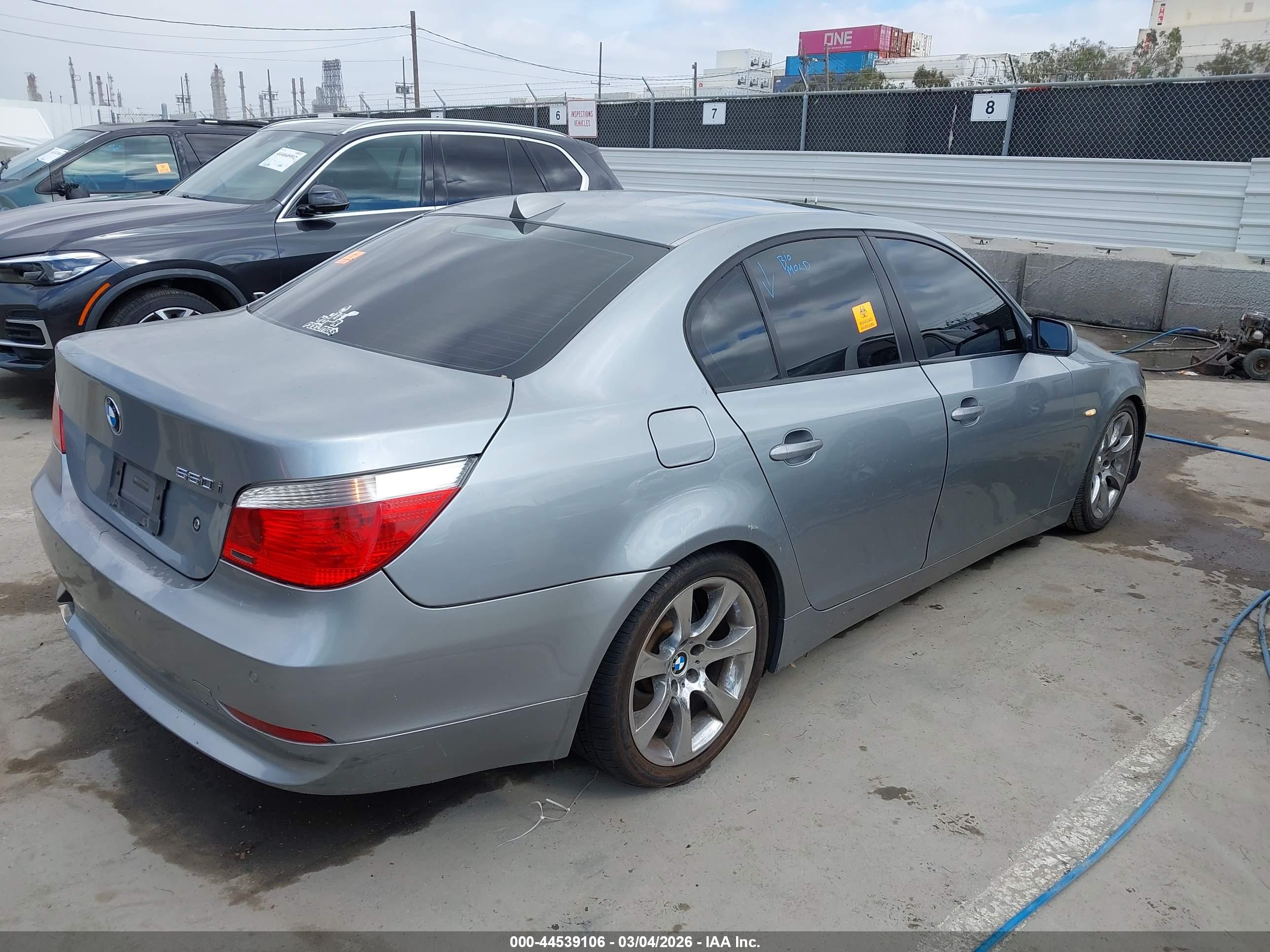 BMW 550I image 4