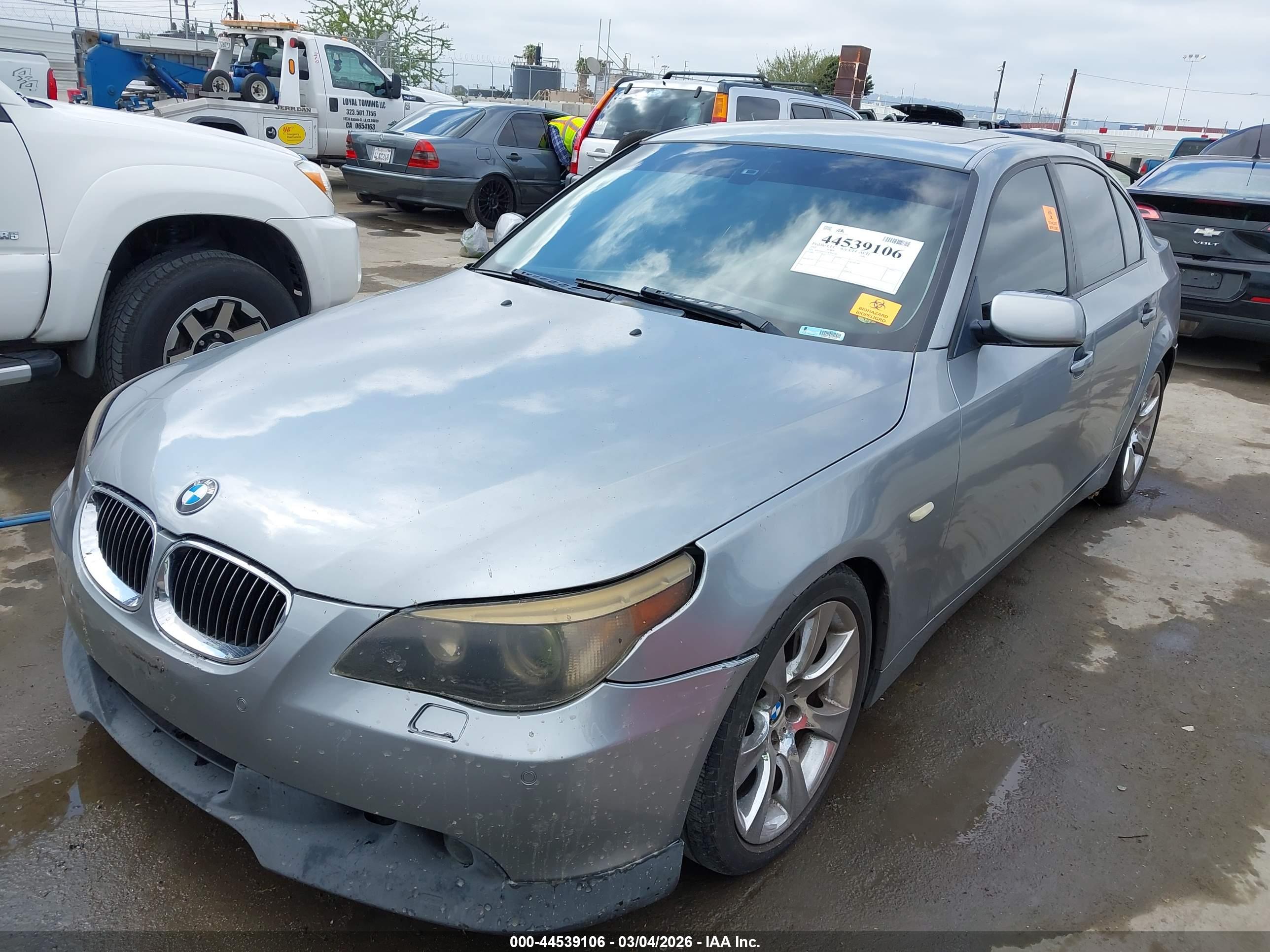 BMW 550I image 6