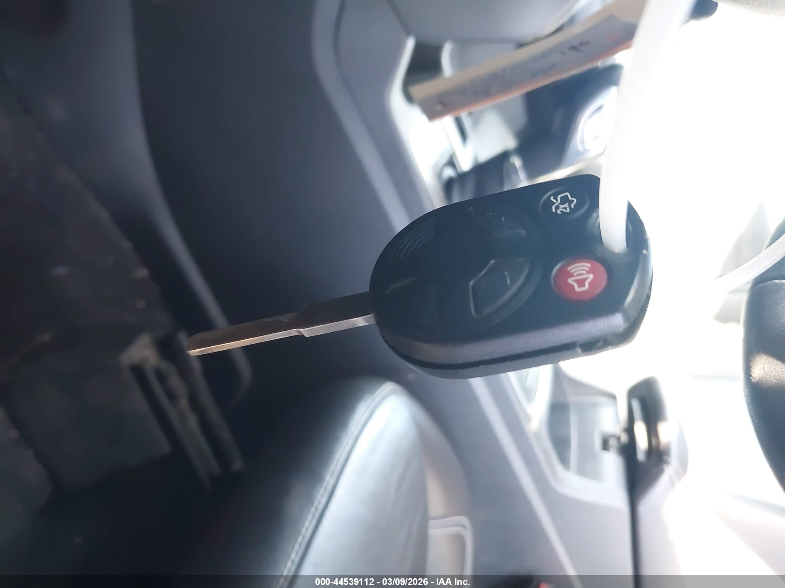 FORD ESCAPE image 11