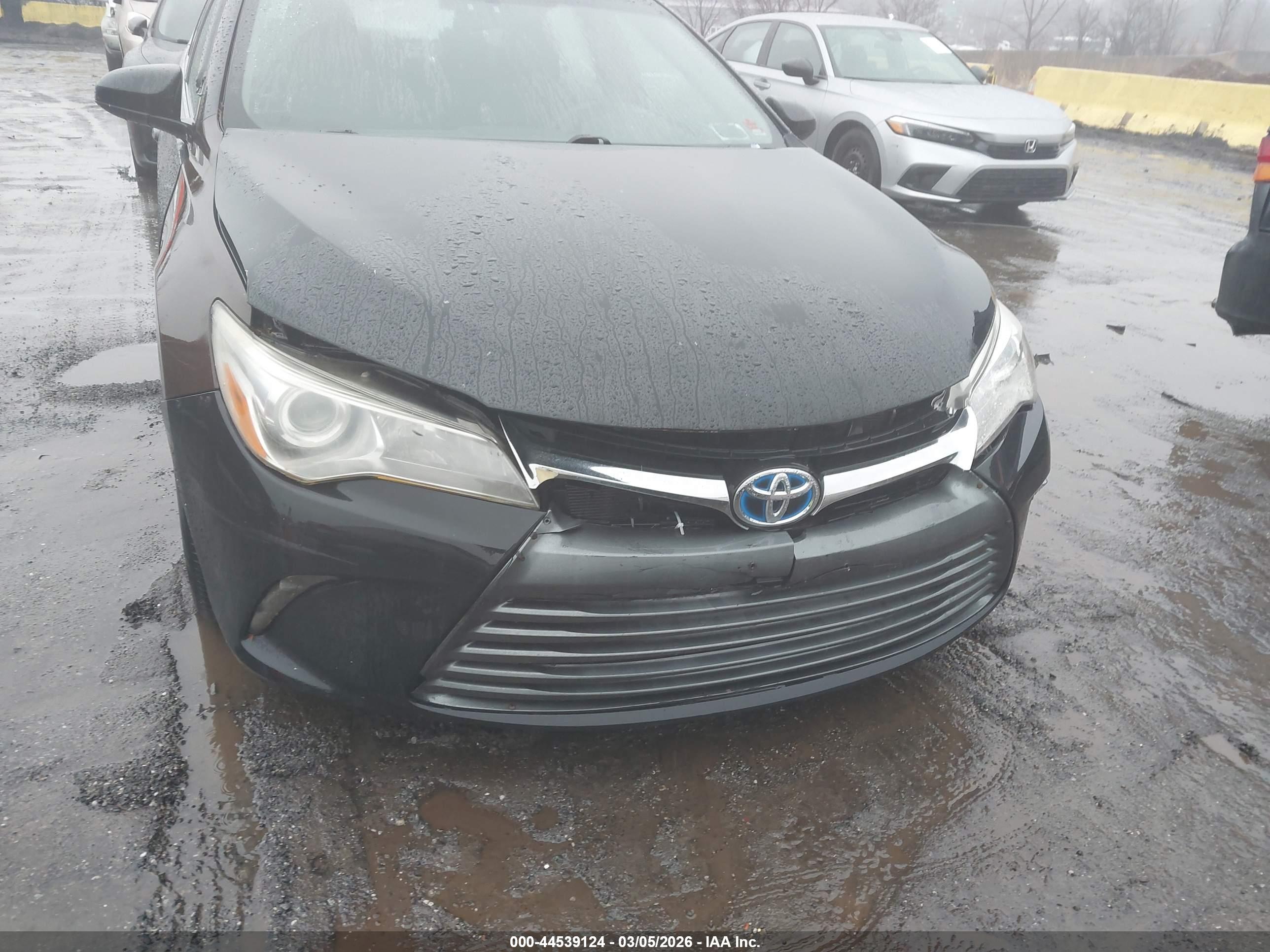 TOYOTA CAMRY image 6