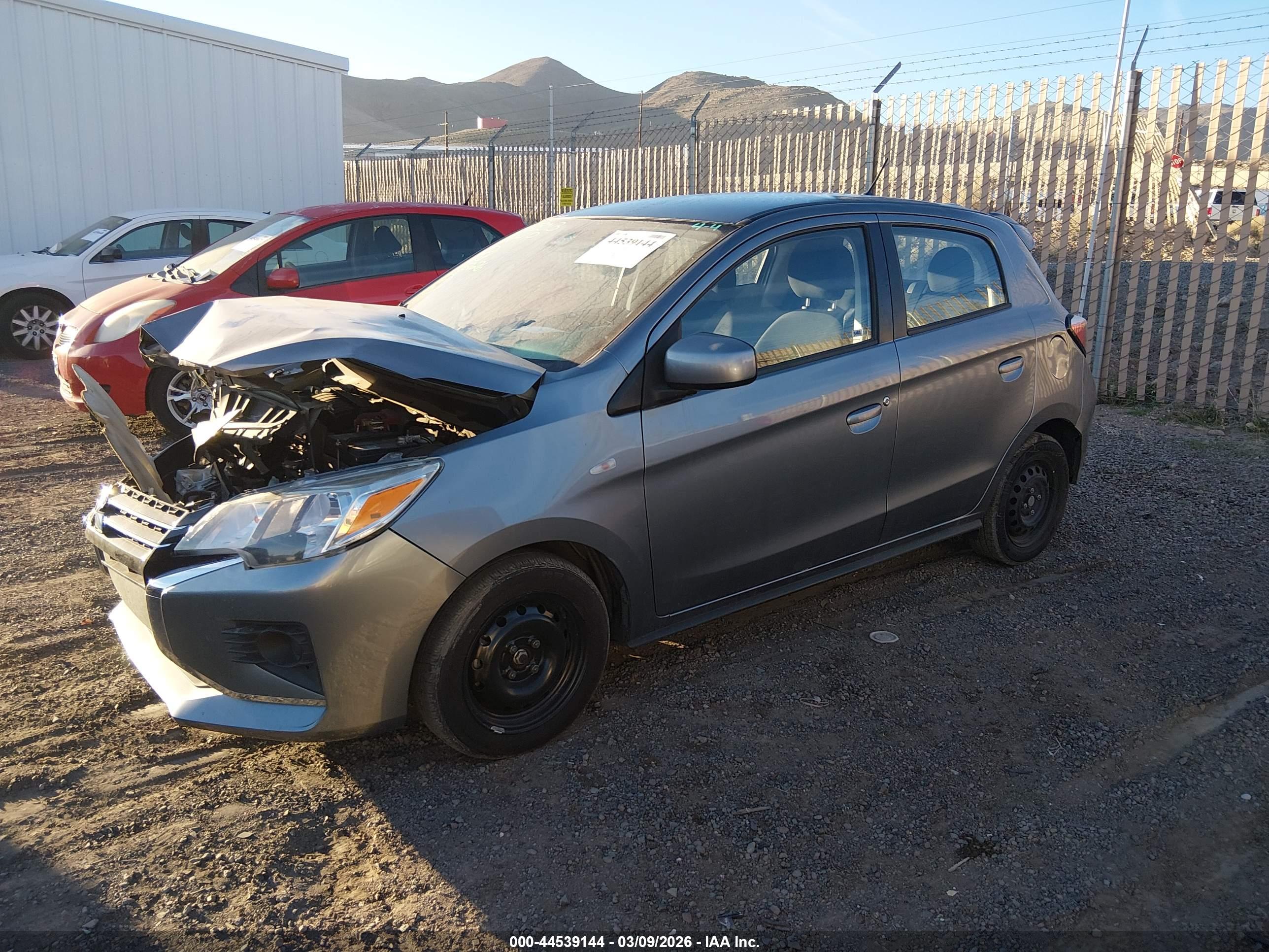 MITSUBISHI MIRAGE image 2