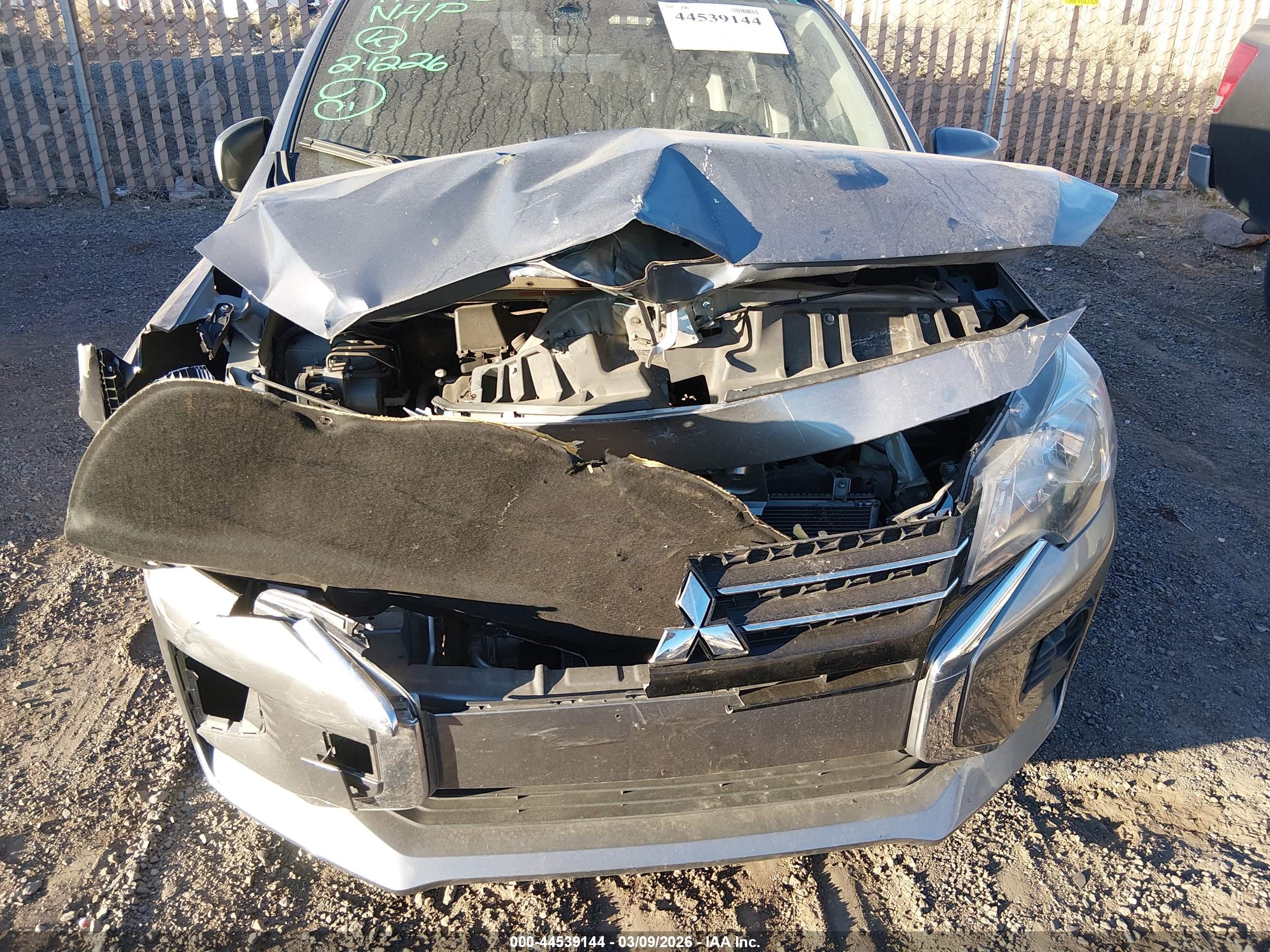 MITSUBISHI MIRAGE image 6
