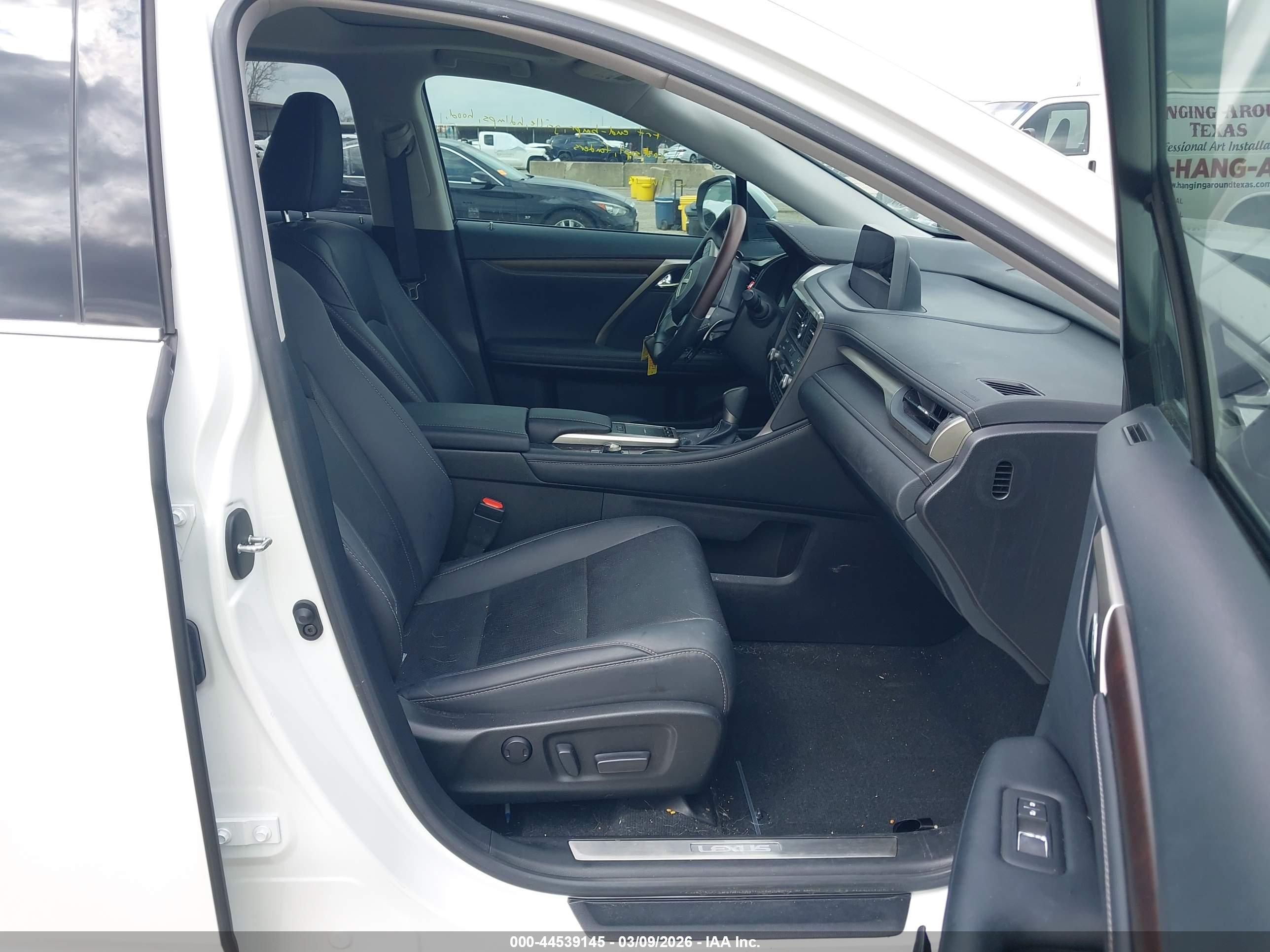 LEXUS RX image 5