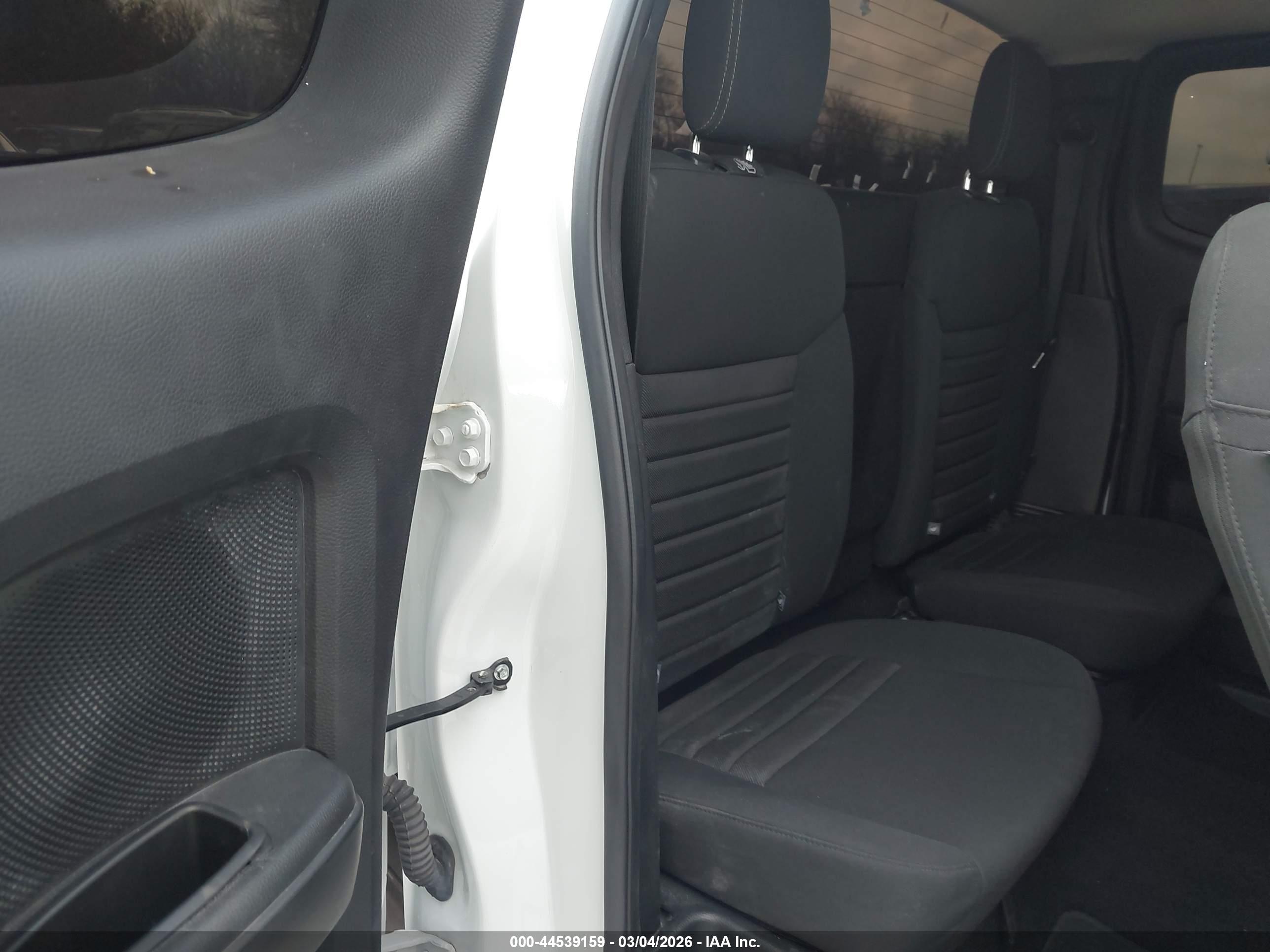FORD RANGER image 8