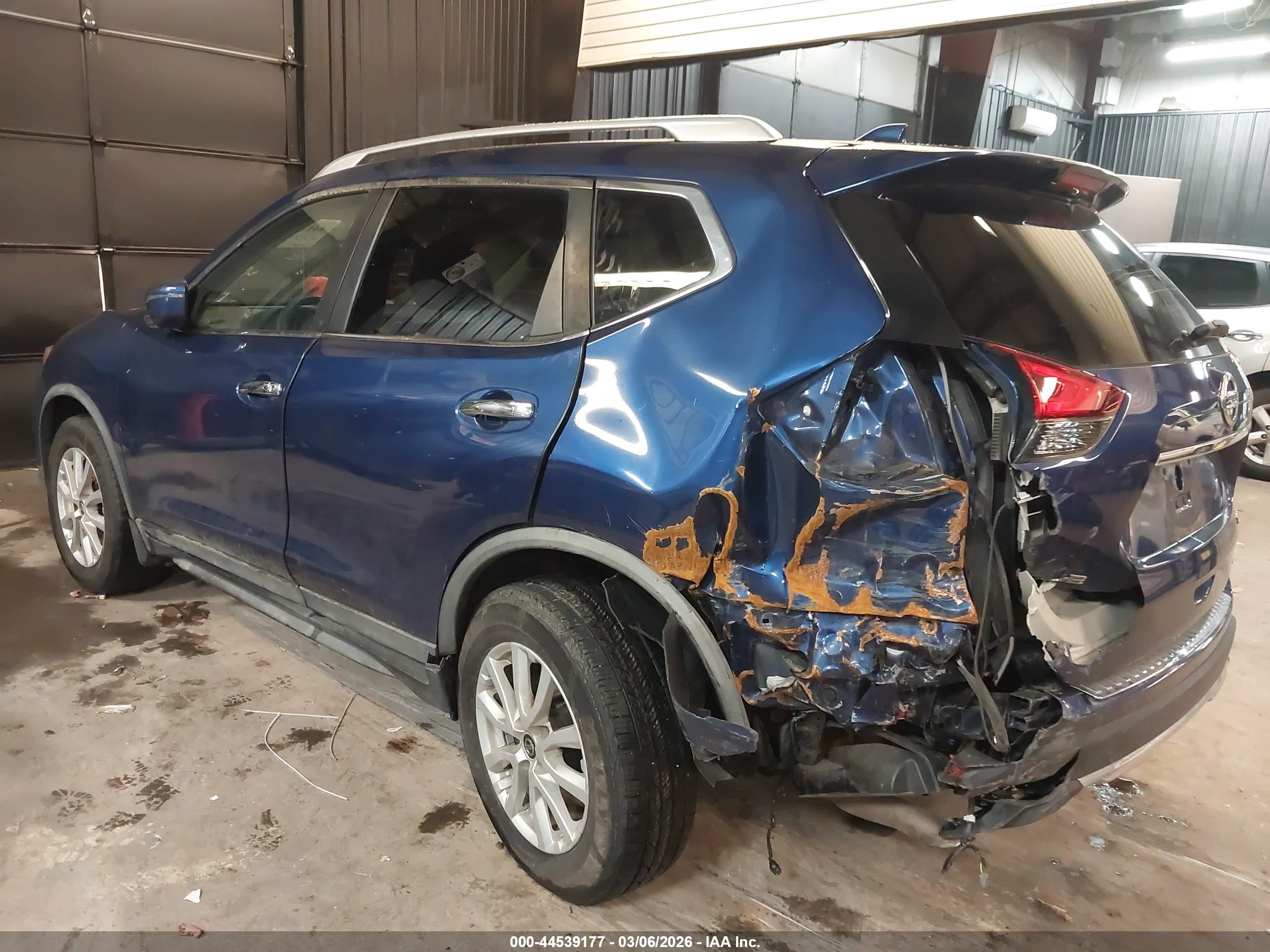 NISSAN ROGUE image 6