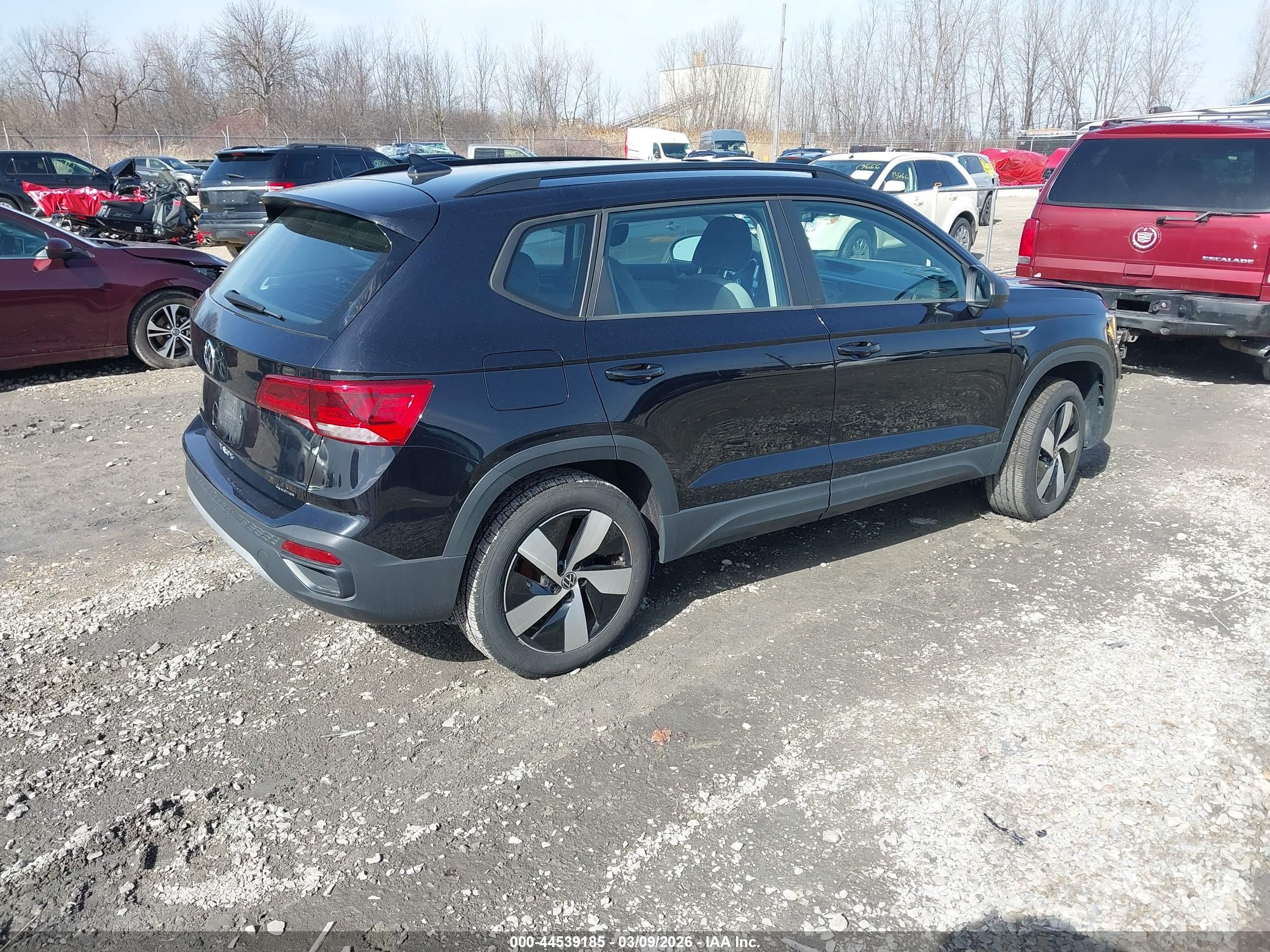 VOLKSWAGEN TAOS image 4