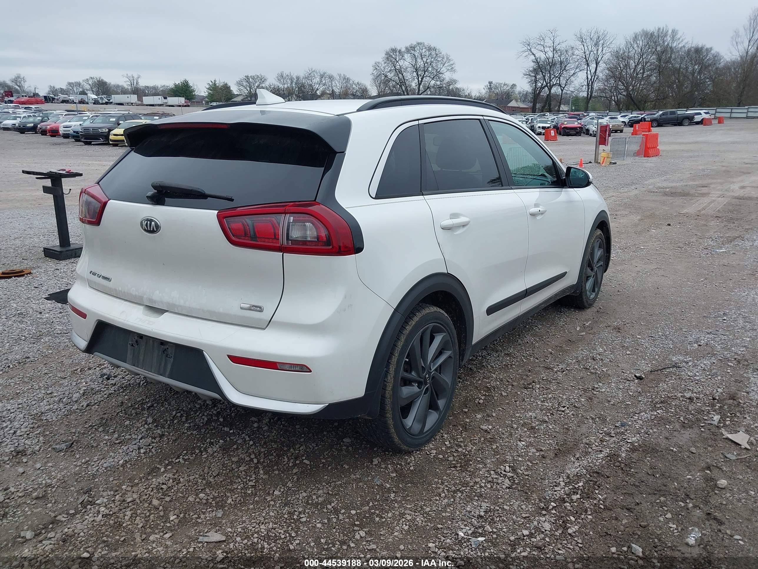 KIA NIRO image 4