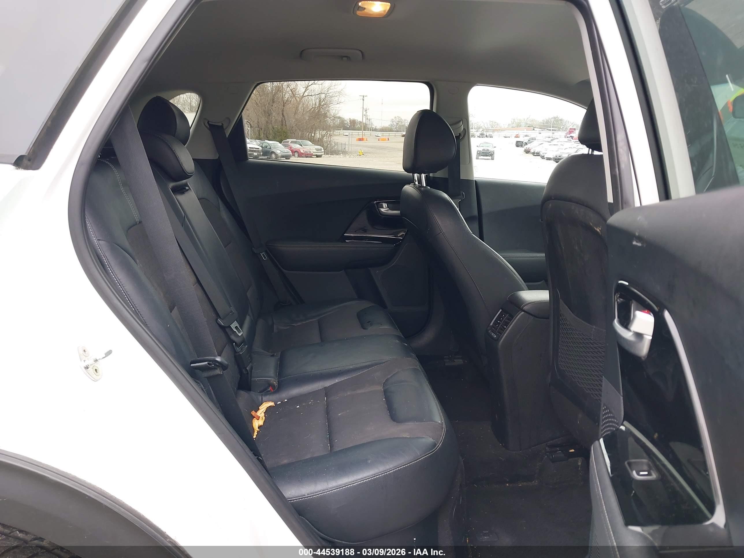 KIA NIRO image 8