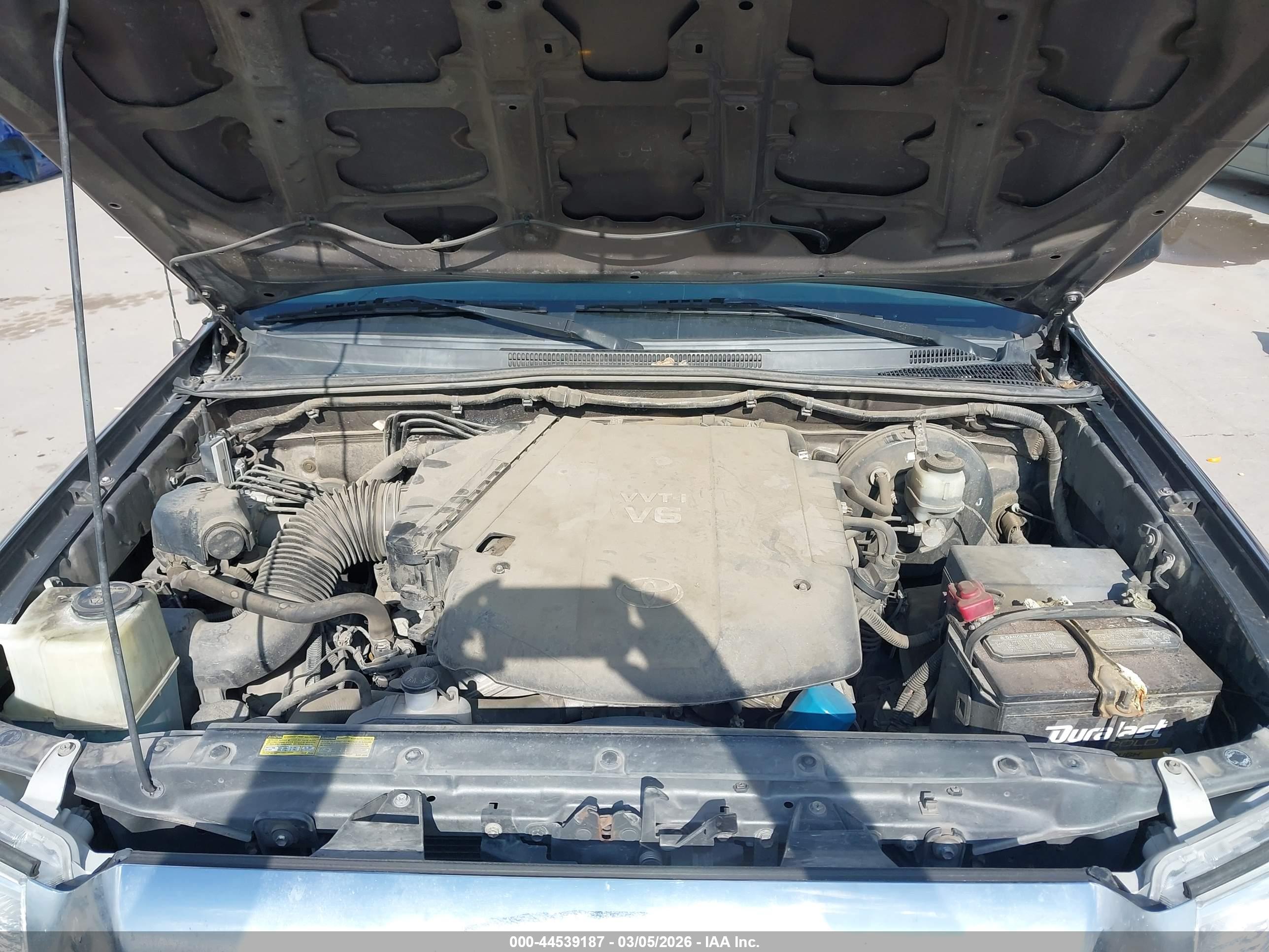 TOYOTA TACOMA image 10