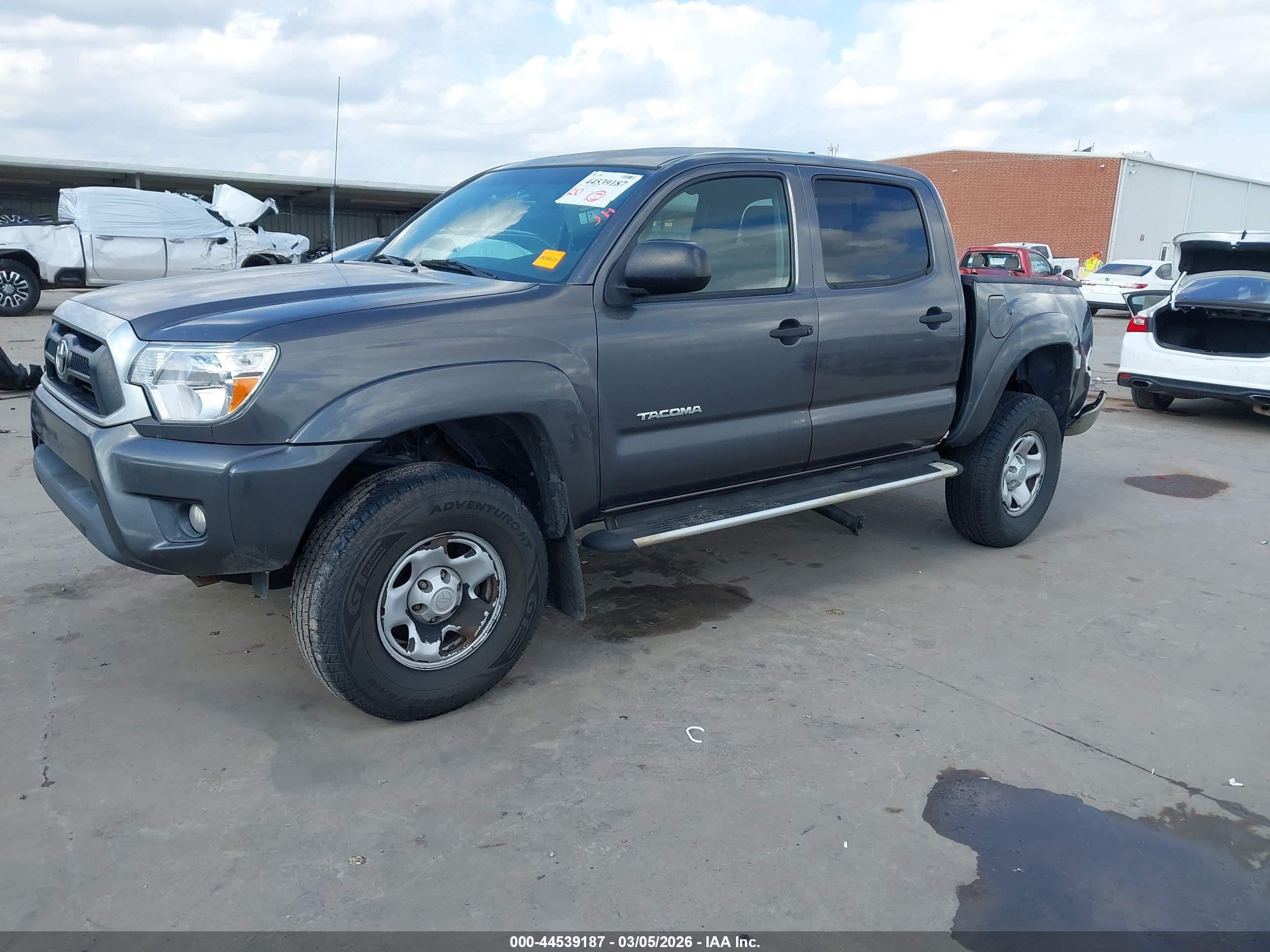 TOYOTA TACOMA image 2