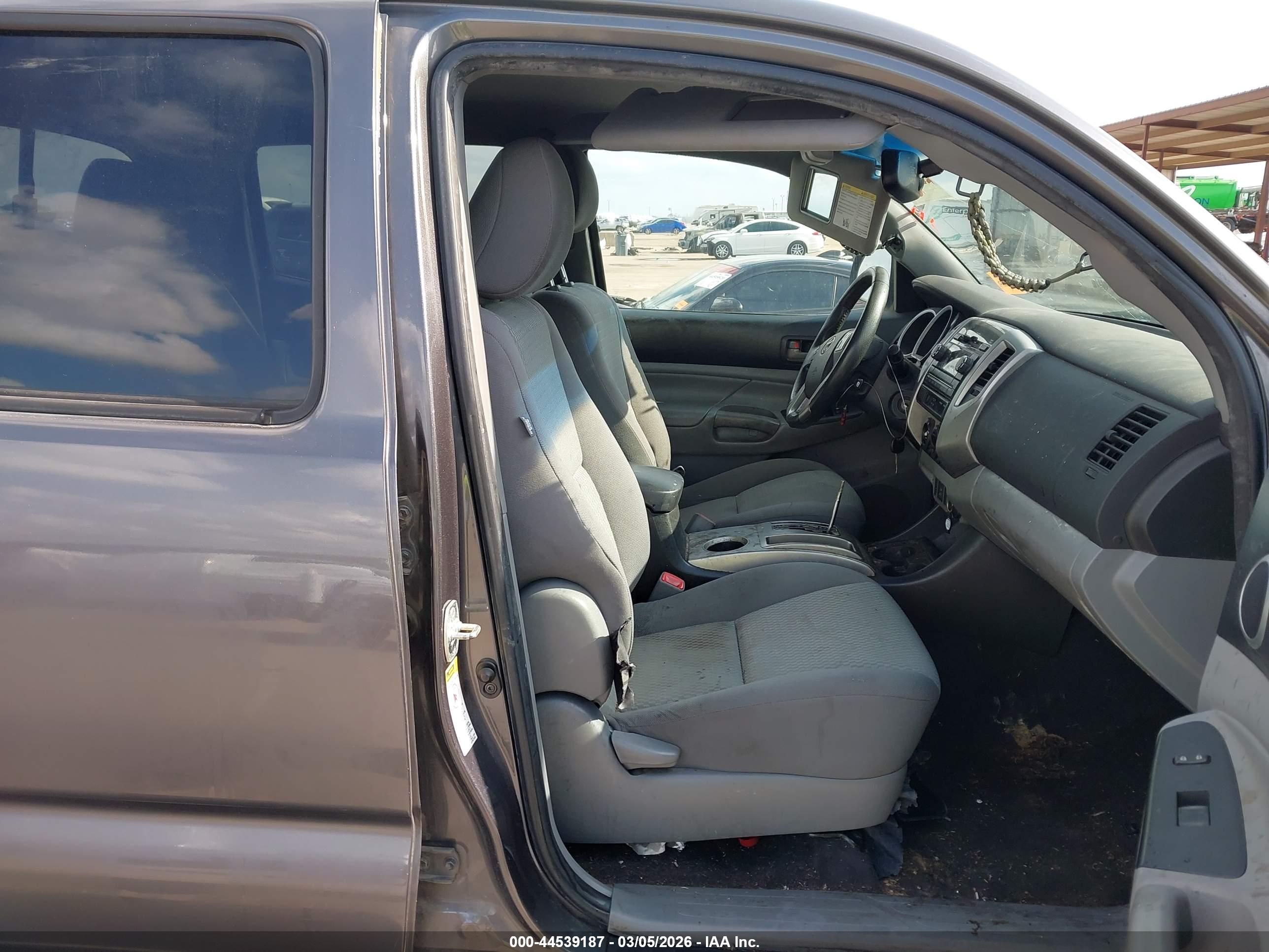 TOYOTA TACOMA image 5