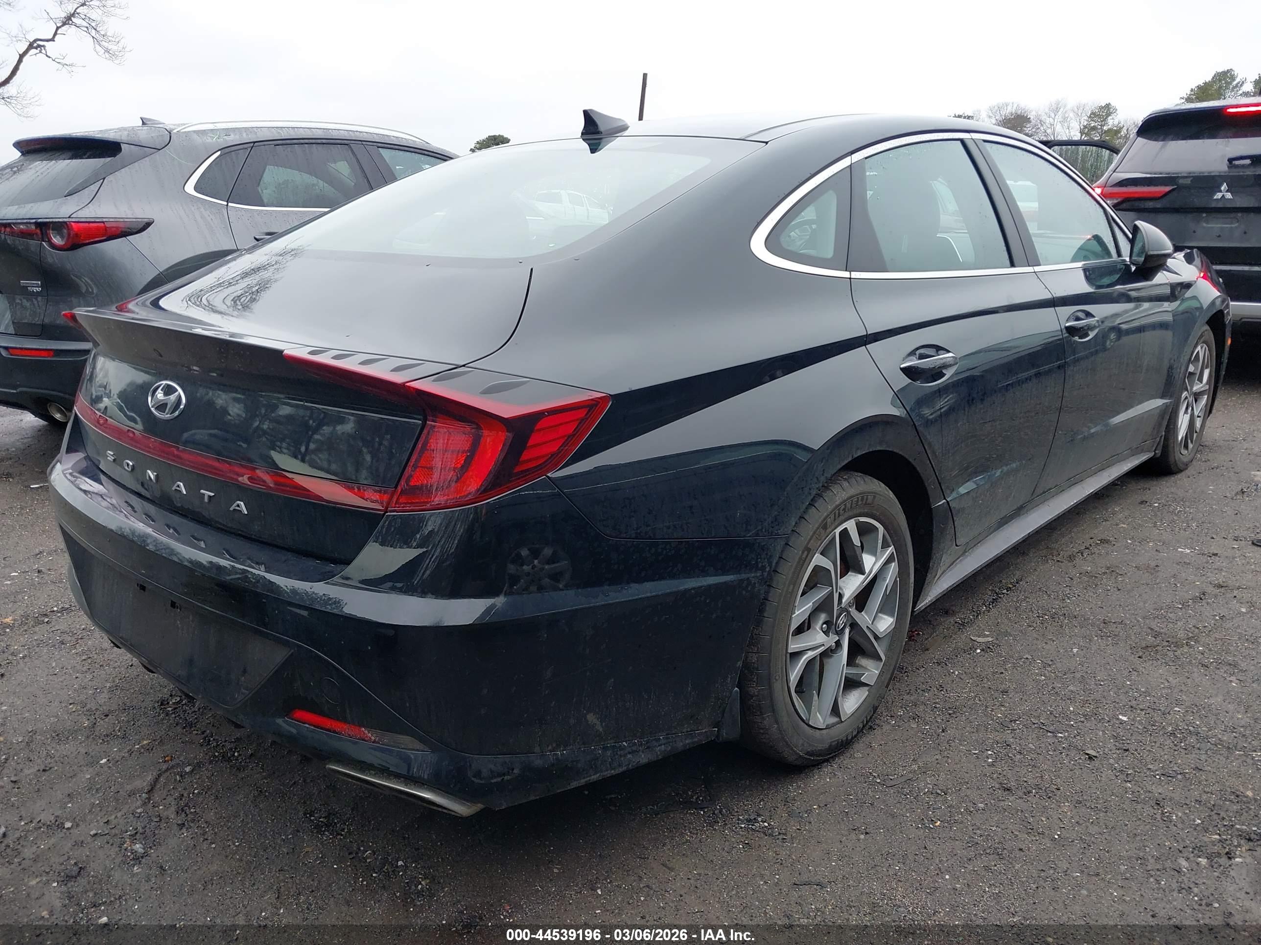 HYUNDAI SONATA image 4