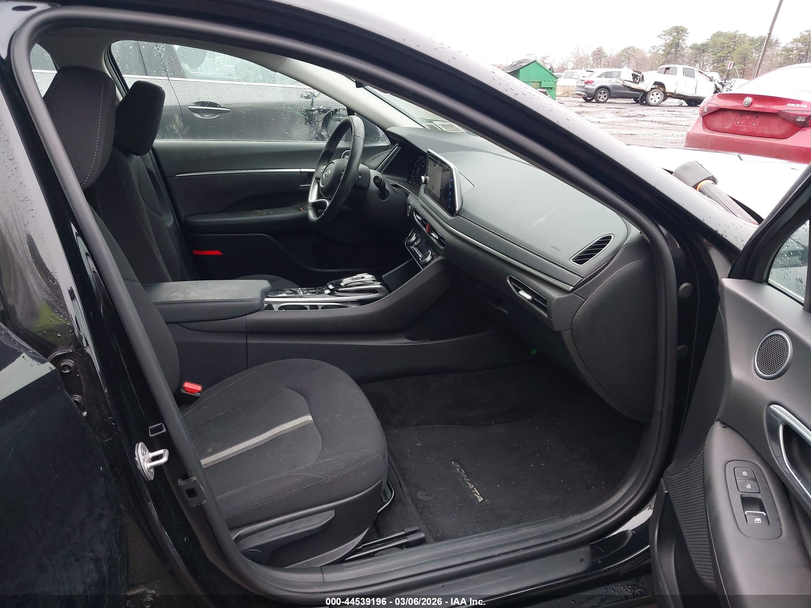 HYUNDAI SONATA image 5