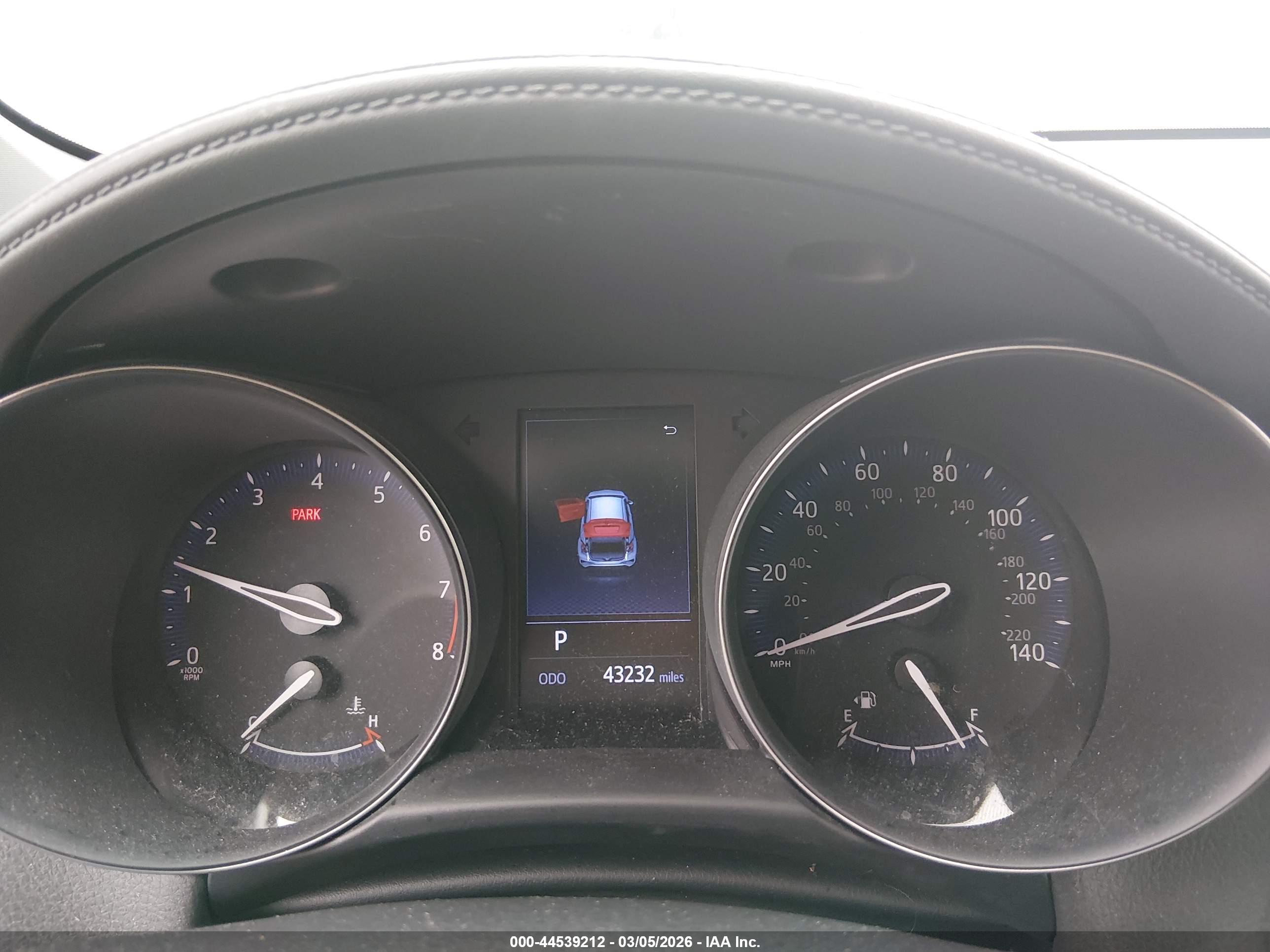 TOYOTA C-HR image 7