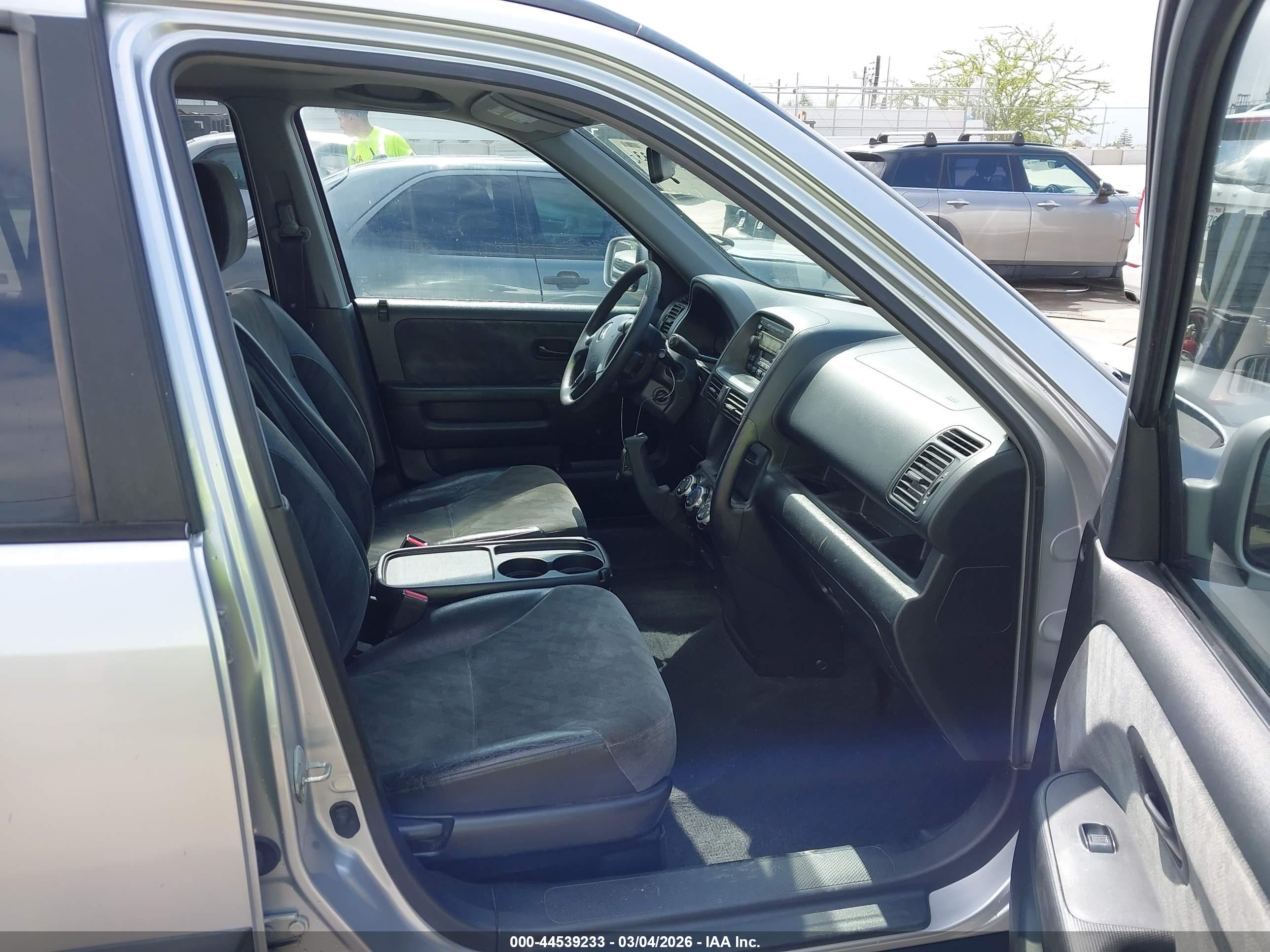 HONDA CR-V image 5