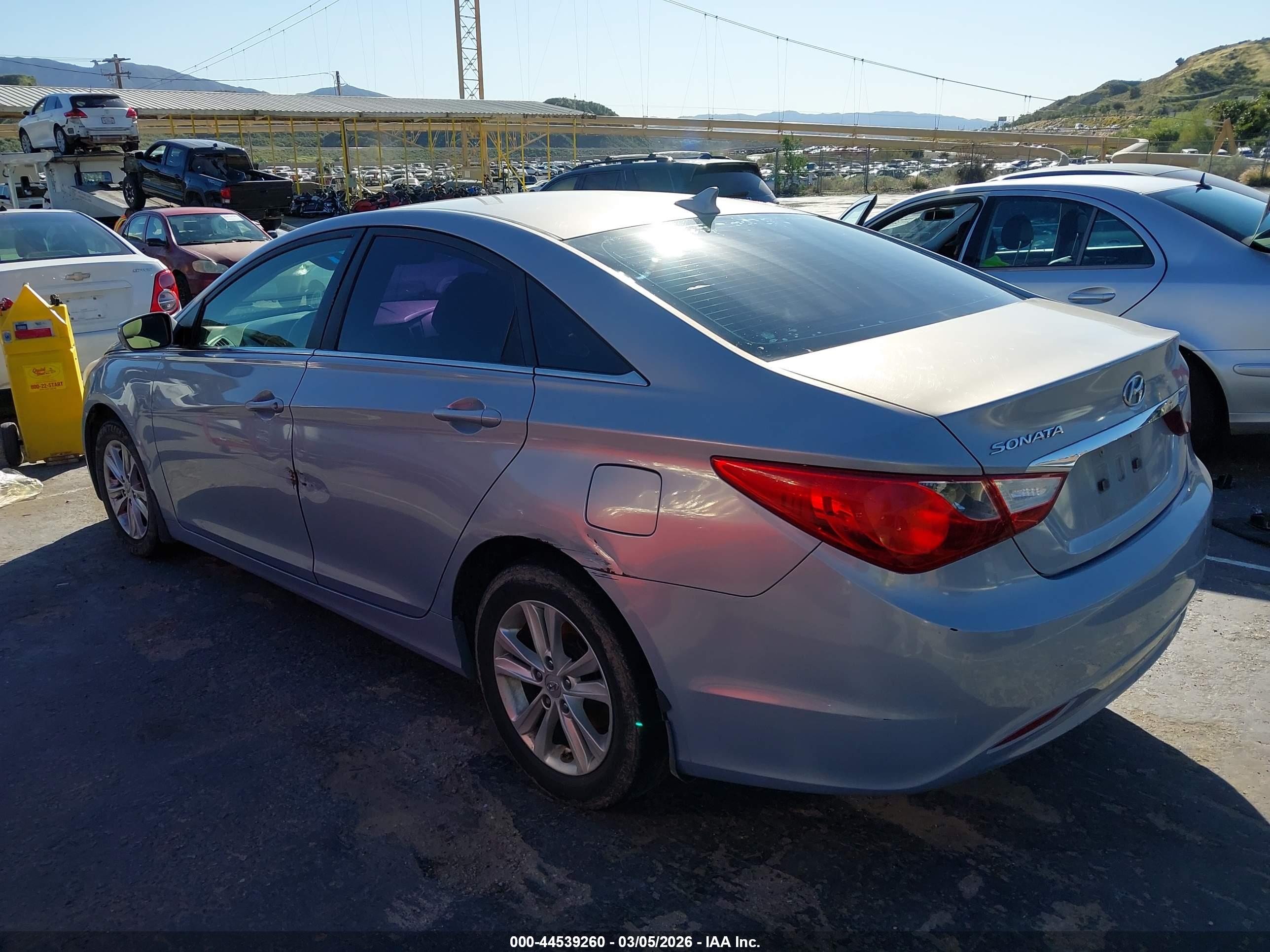 HYUNDAI SONATA image 3
