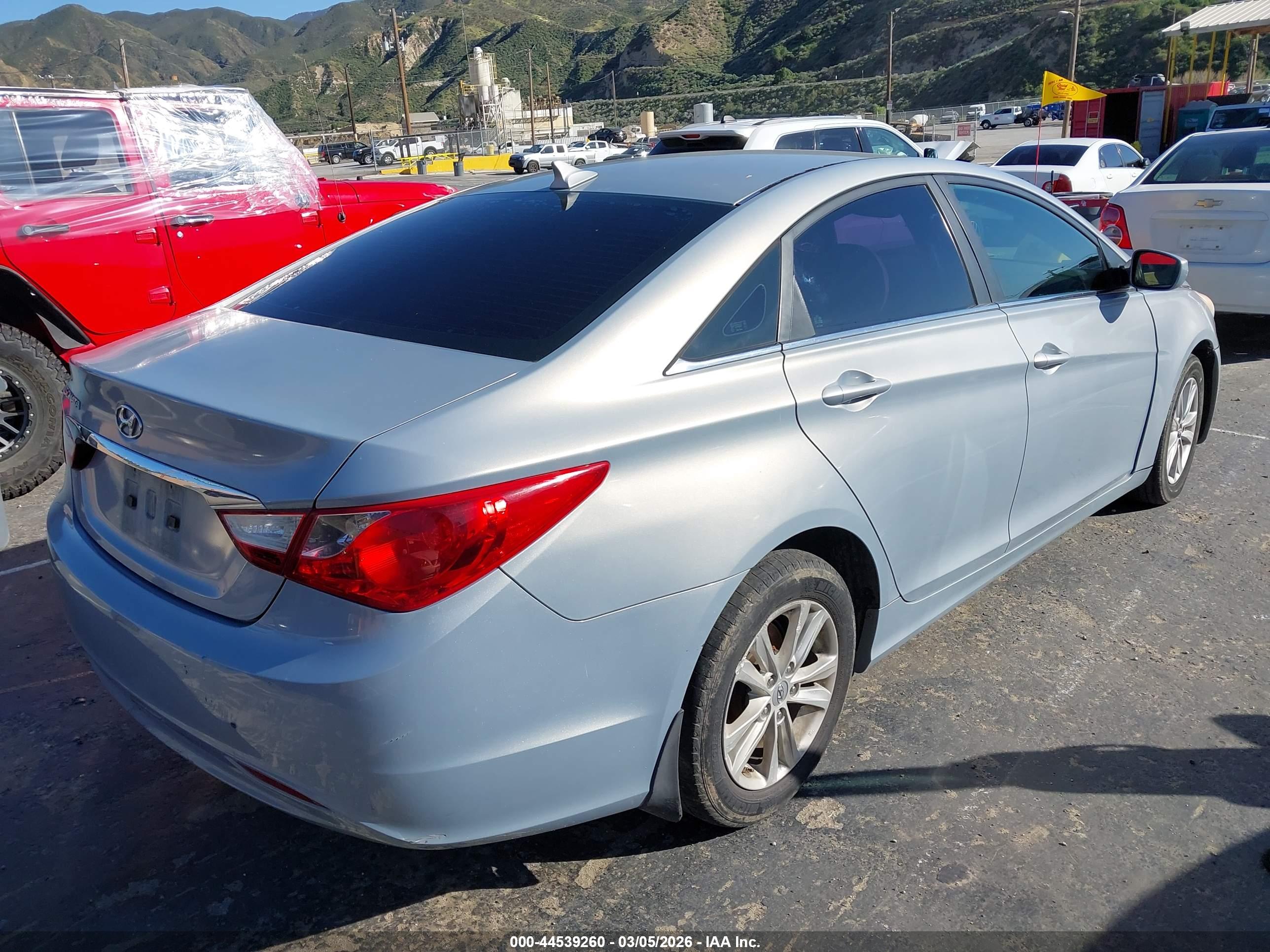 HYUNDAI SONATA image 4
