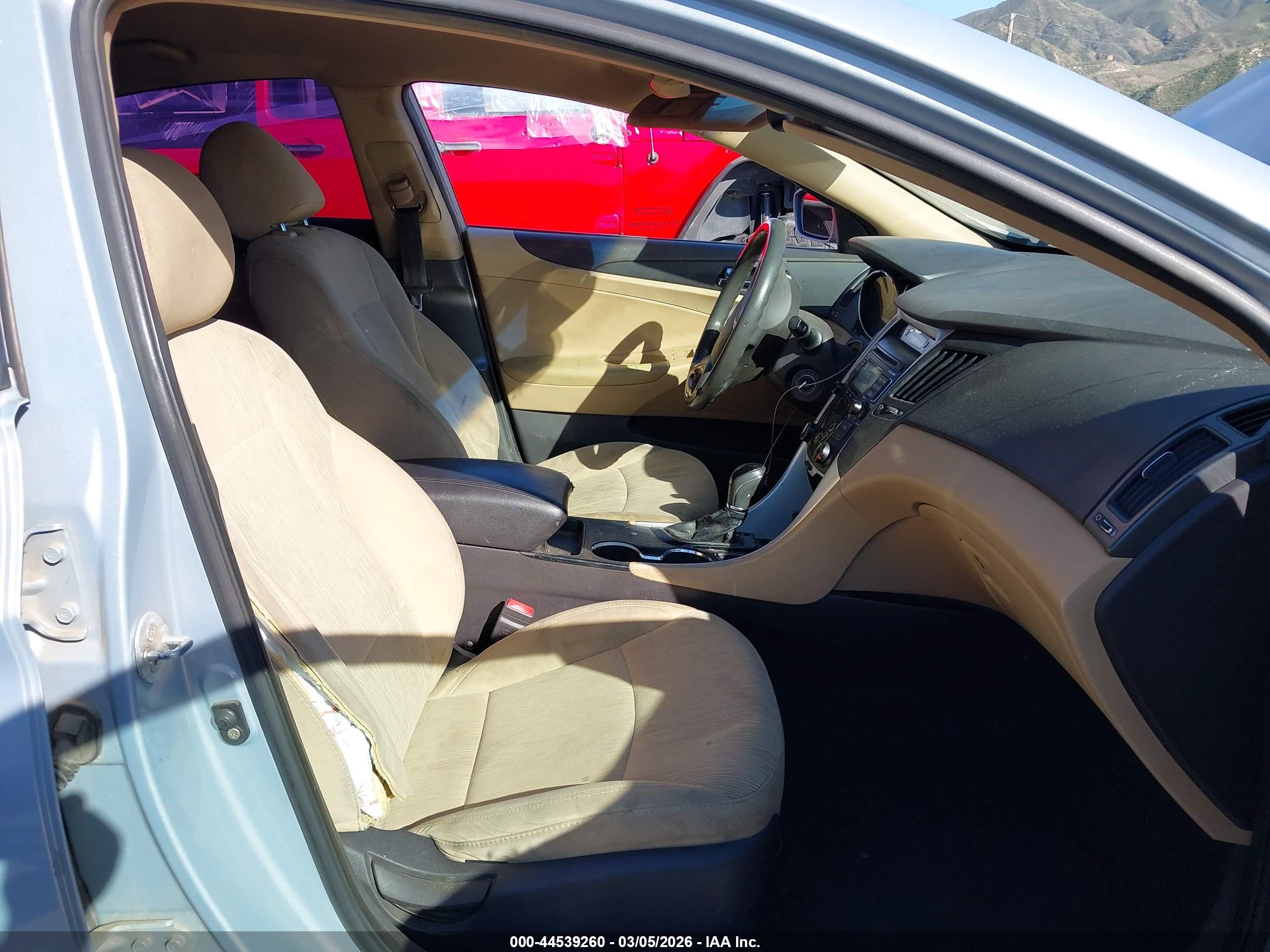 HYUNDAI SONATA image 5