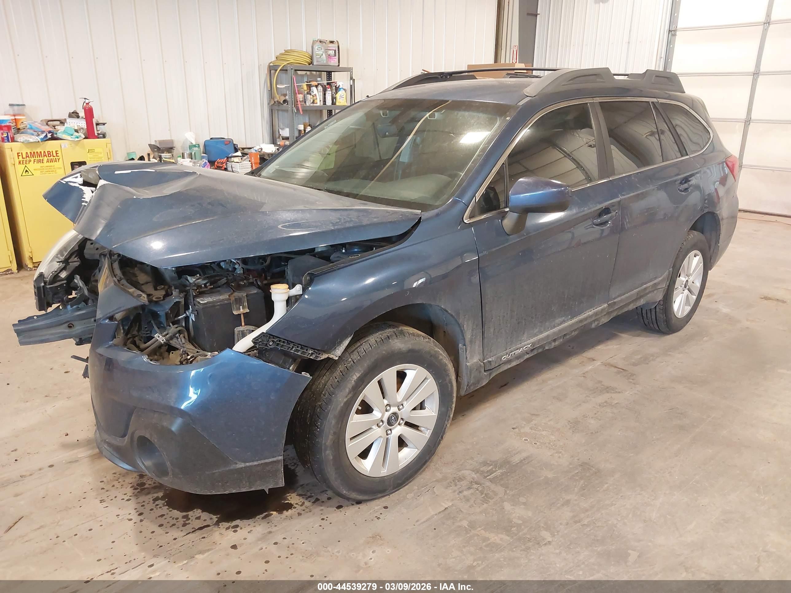 SUBARU OUTBACK image 2