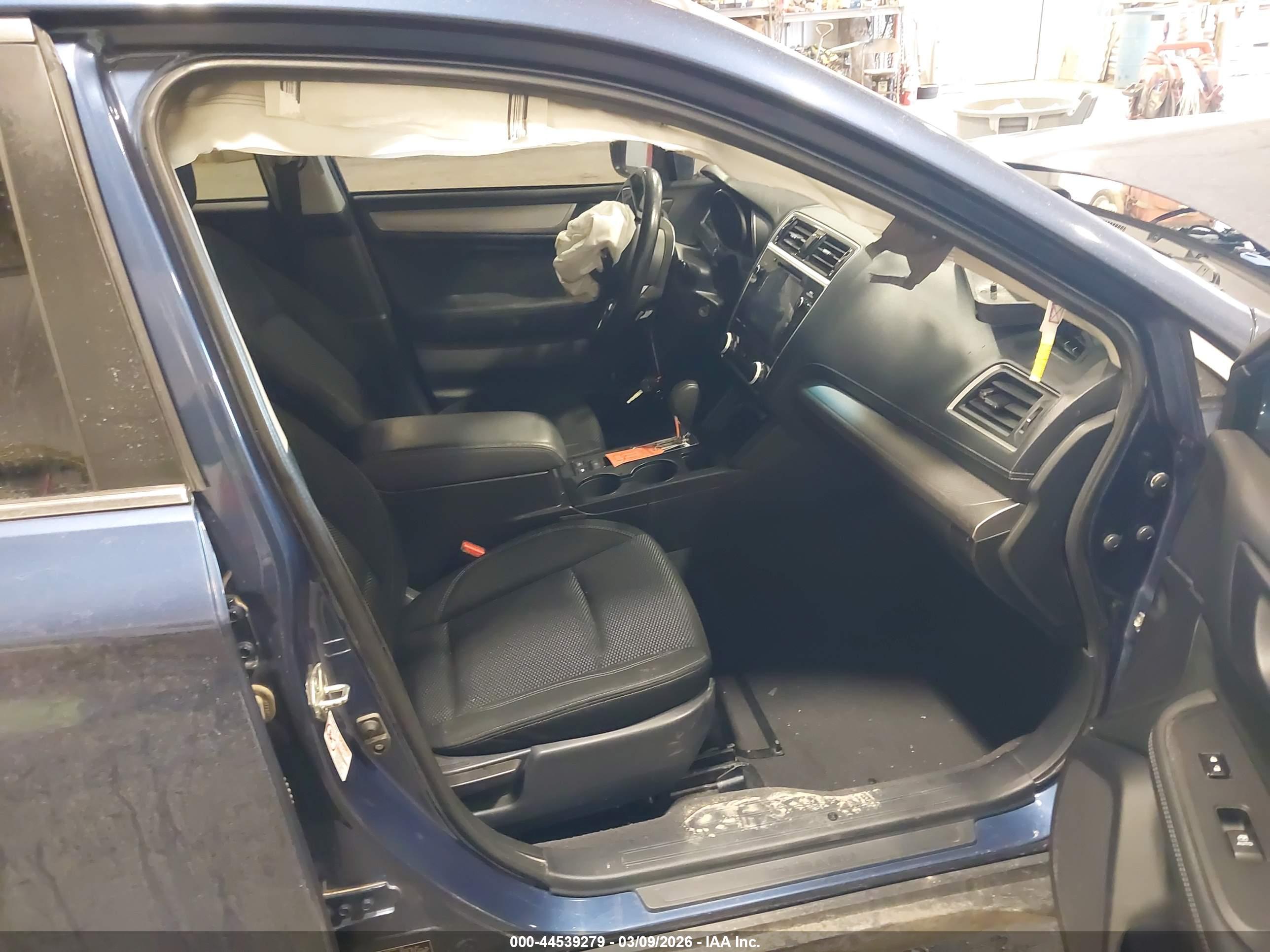 SUBARU OUTBACK image 5