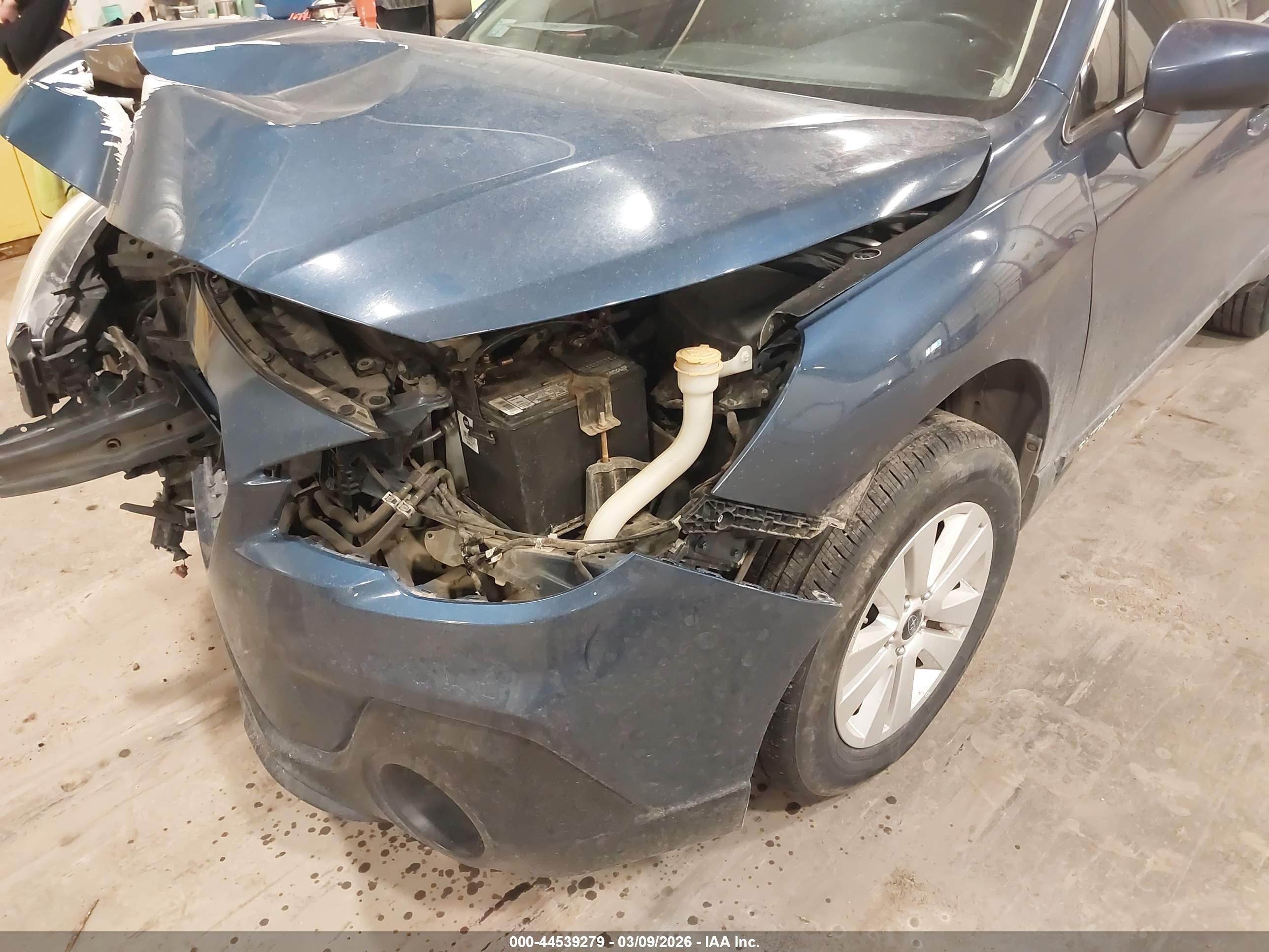 SUBARU OUTBACK image 6