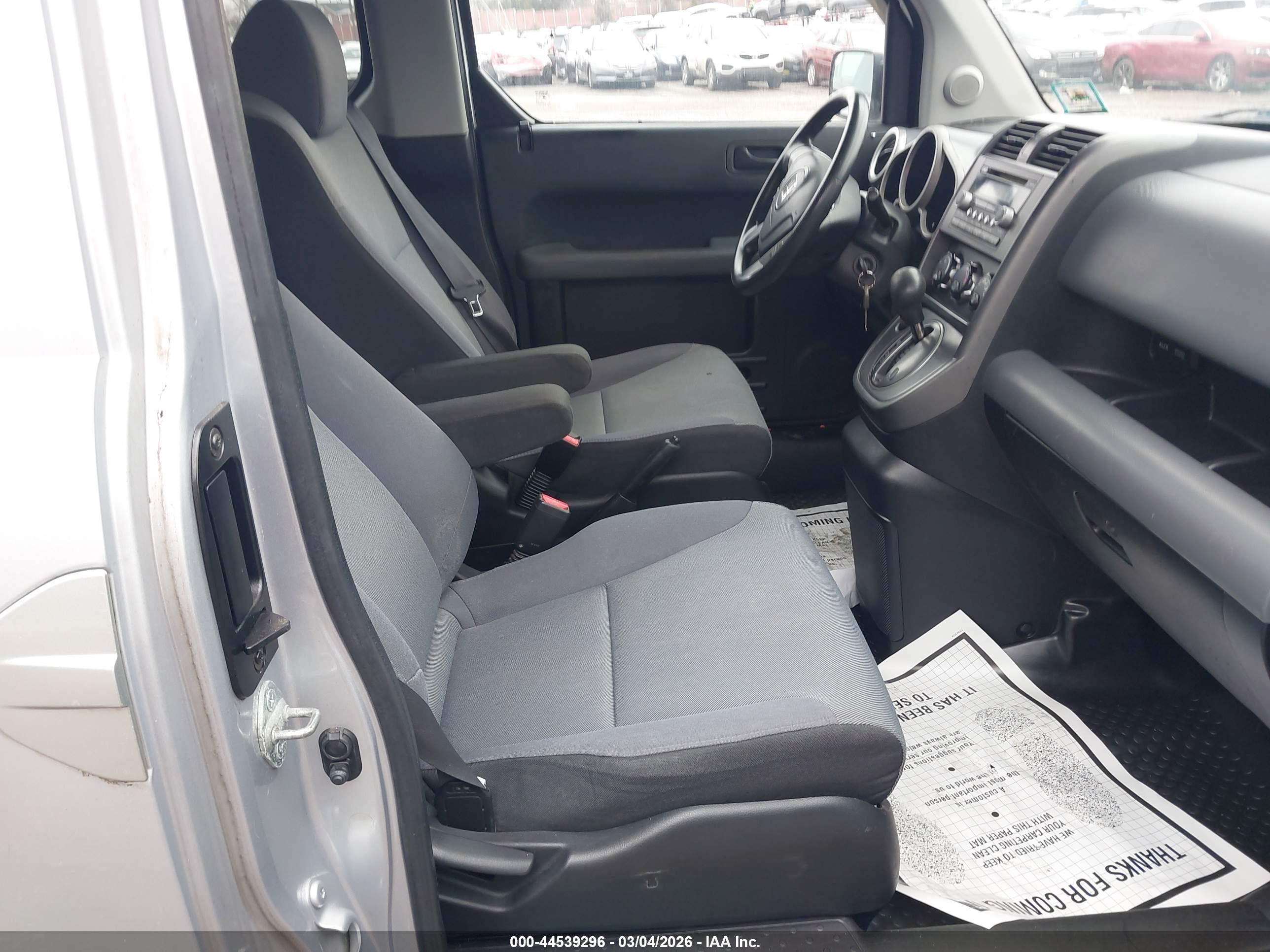 HONDA ELEMENT image 5