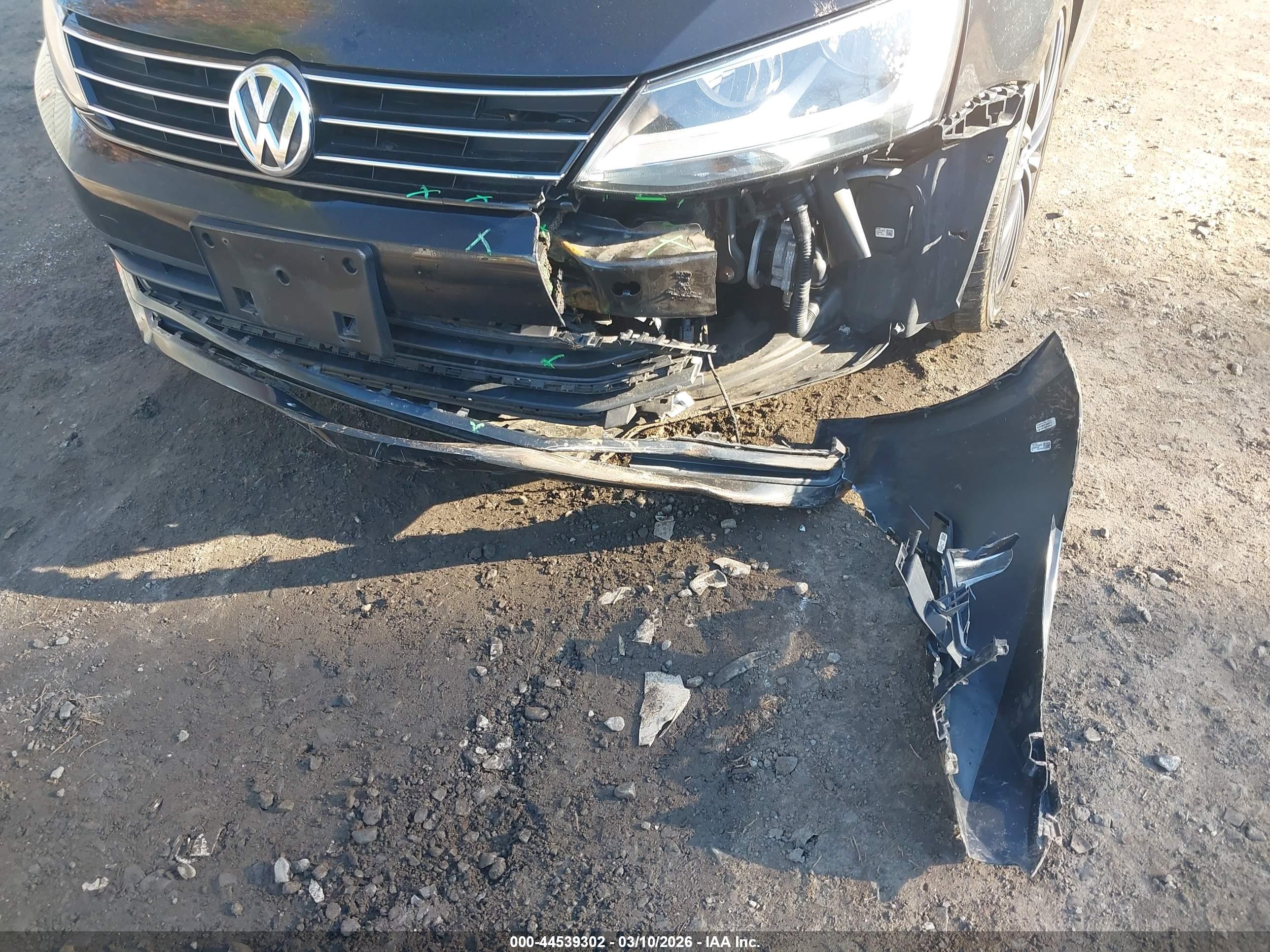 VOLKSWAGEN JETTA image 6