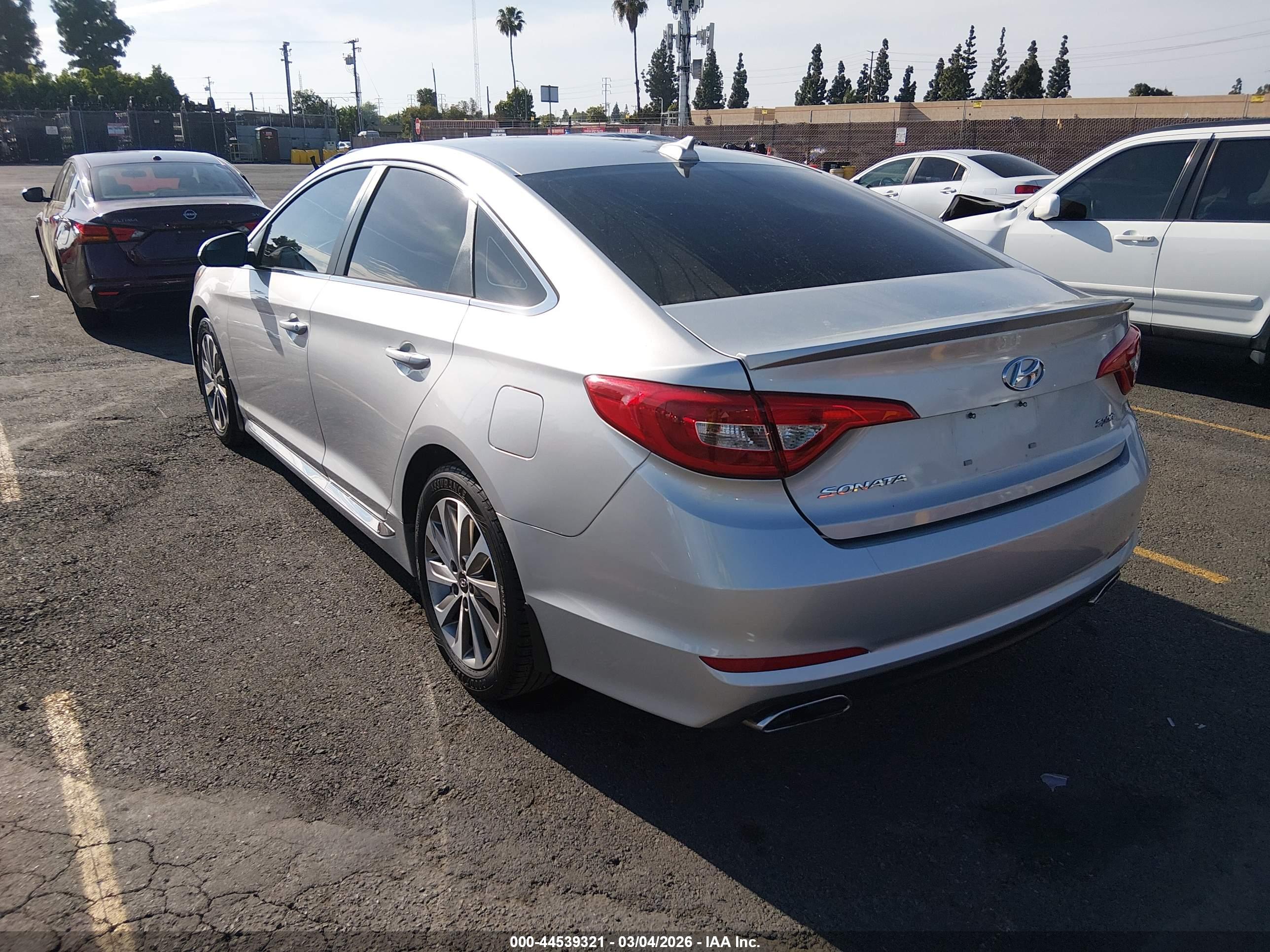 HYUNDAI SONATA image 3