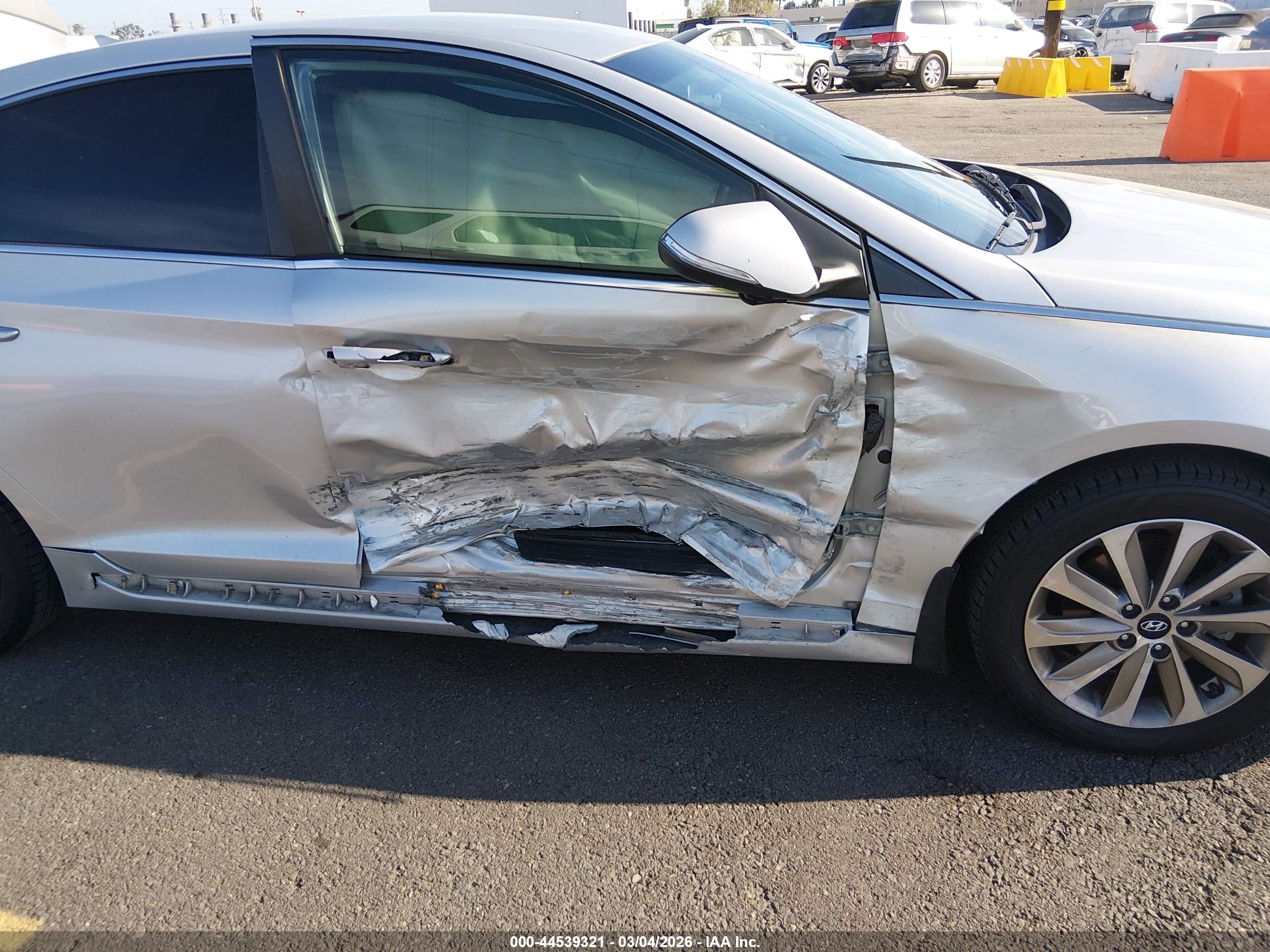HYUNDAI SONATA image 6
