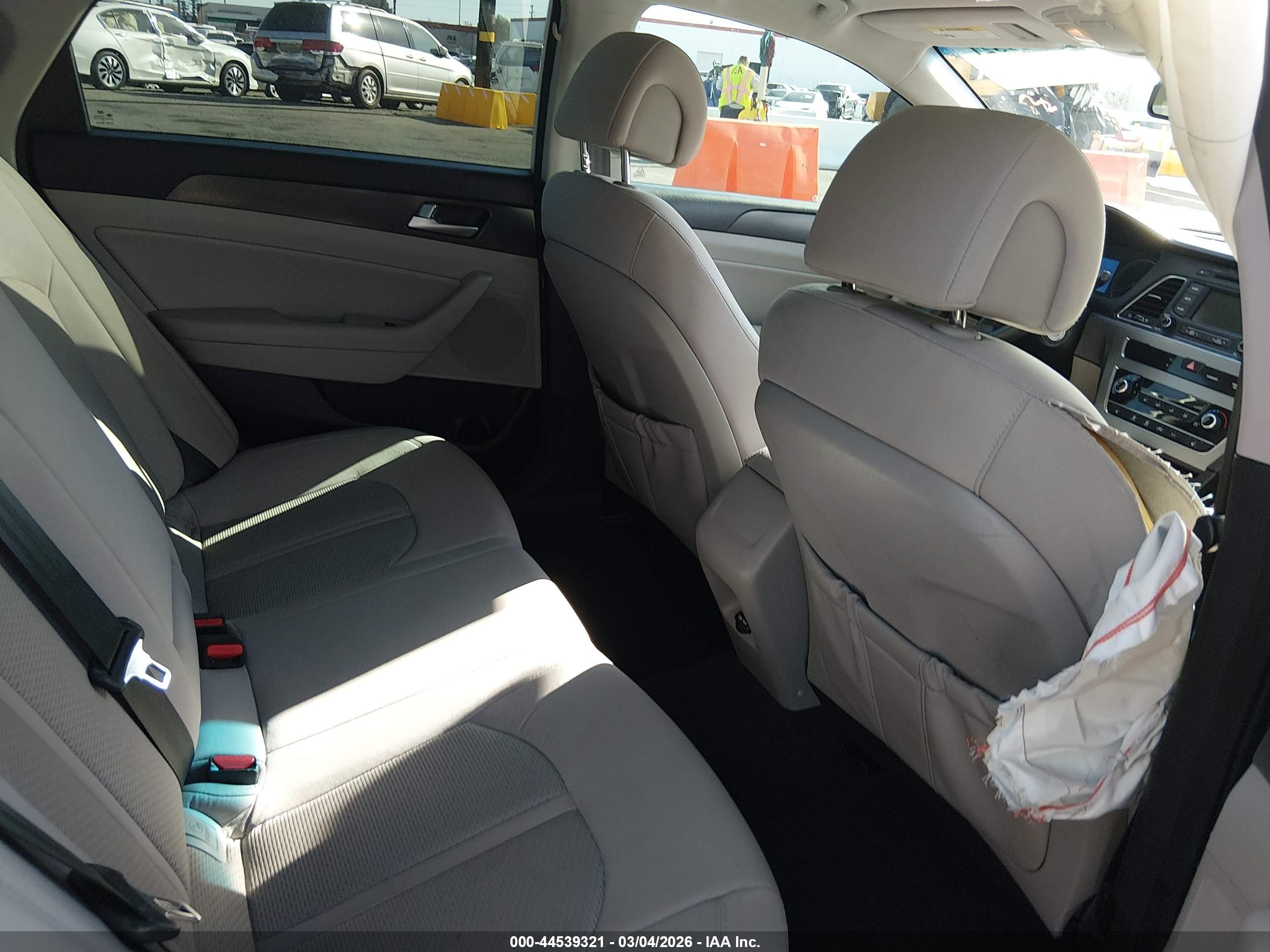 HYUNDAI SONATA image 8